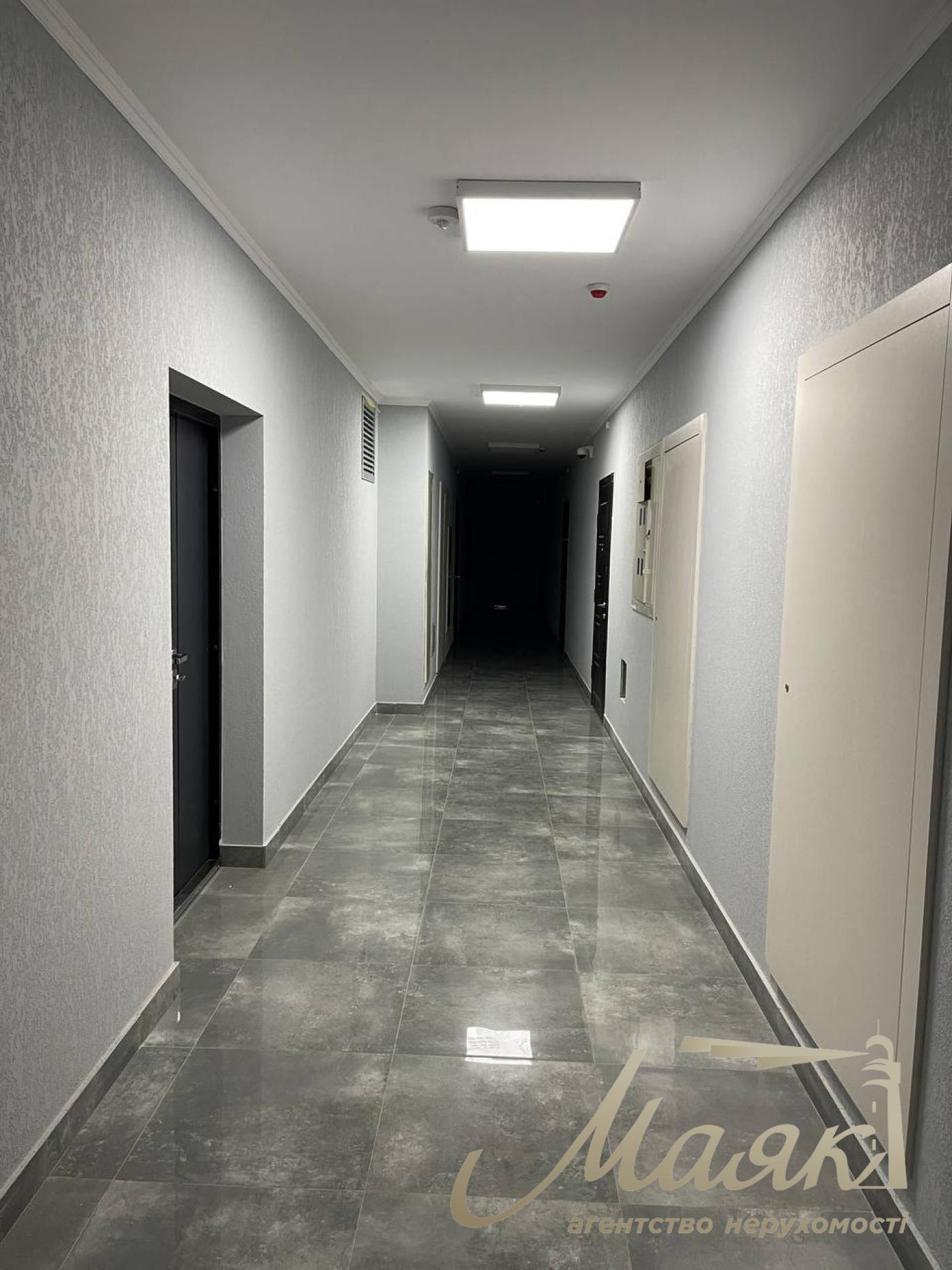 Sale of 1-room apartment in Podol Plaza residential complex, Glubochitskaya street, Kontraktovaya Square