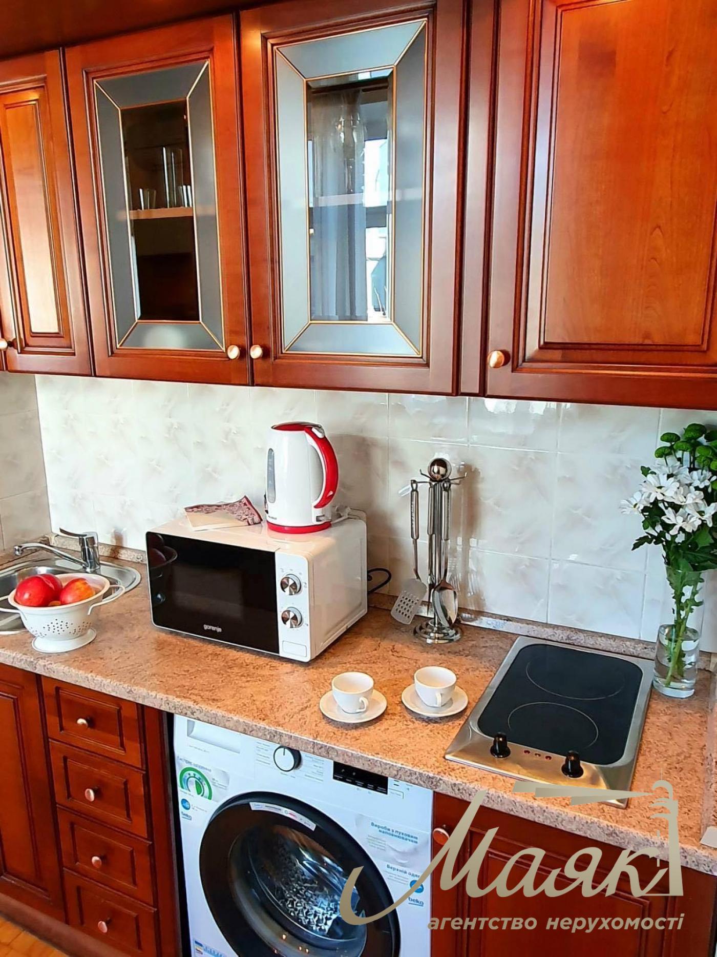 Аренда 2-комнатной квартиры 55м2, ул.Бориса Гринченко, метро Майдан Независимости