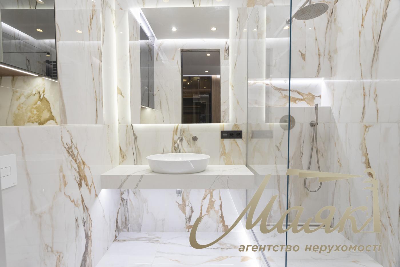 Продажа 2к квартиры 50м2, ЖК Французский квартал 2, ул. Джона Маккейна, Печерський район.