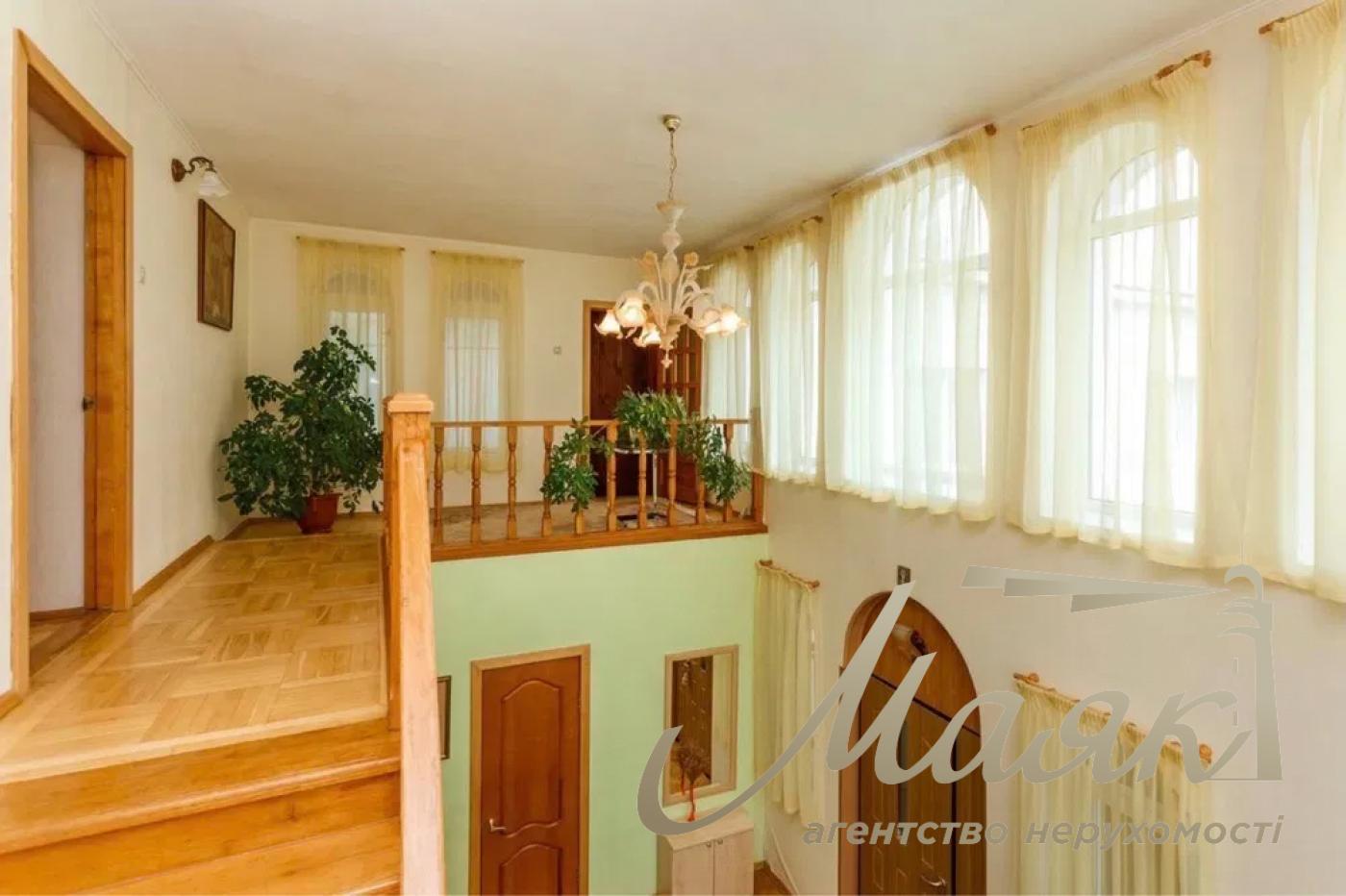 Sale of house for business 560 sq.m. 2 floors. Center. Solomyansky.