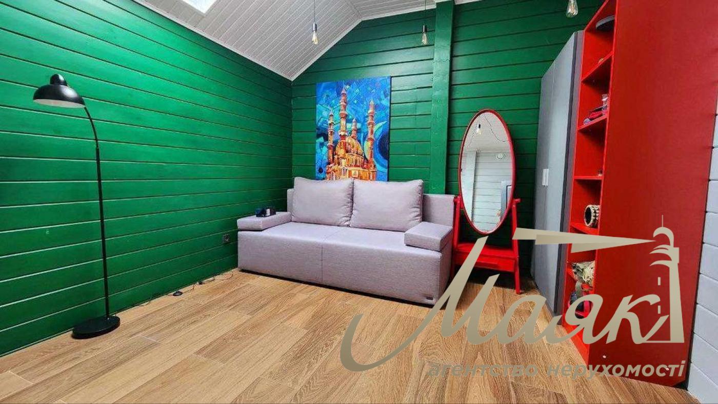 Sale of a house 280m2 with a swimming pool in the village of Romankov, Kiev region, Kiev-Svyatoshinsky district.