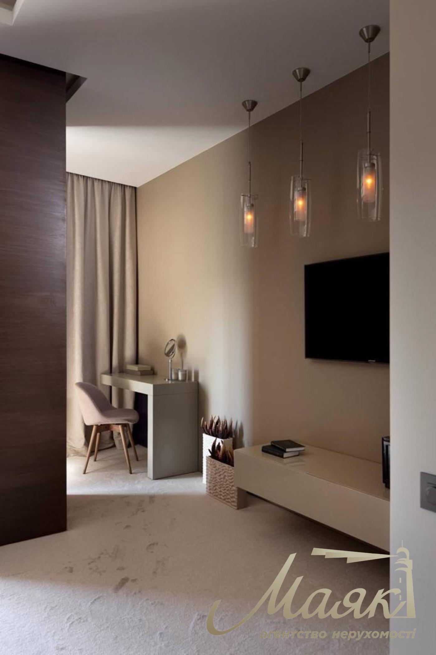 Продаж квартири 300м2 Оболонська набережна, 1