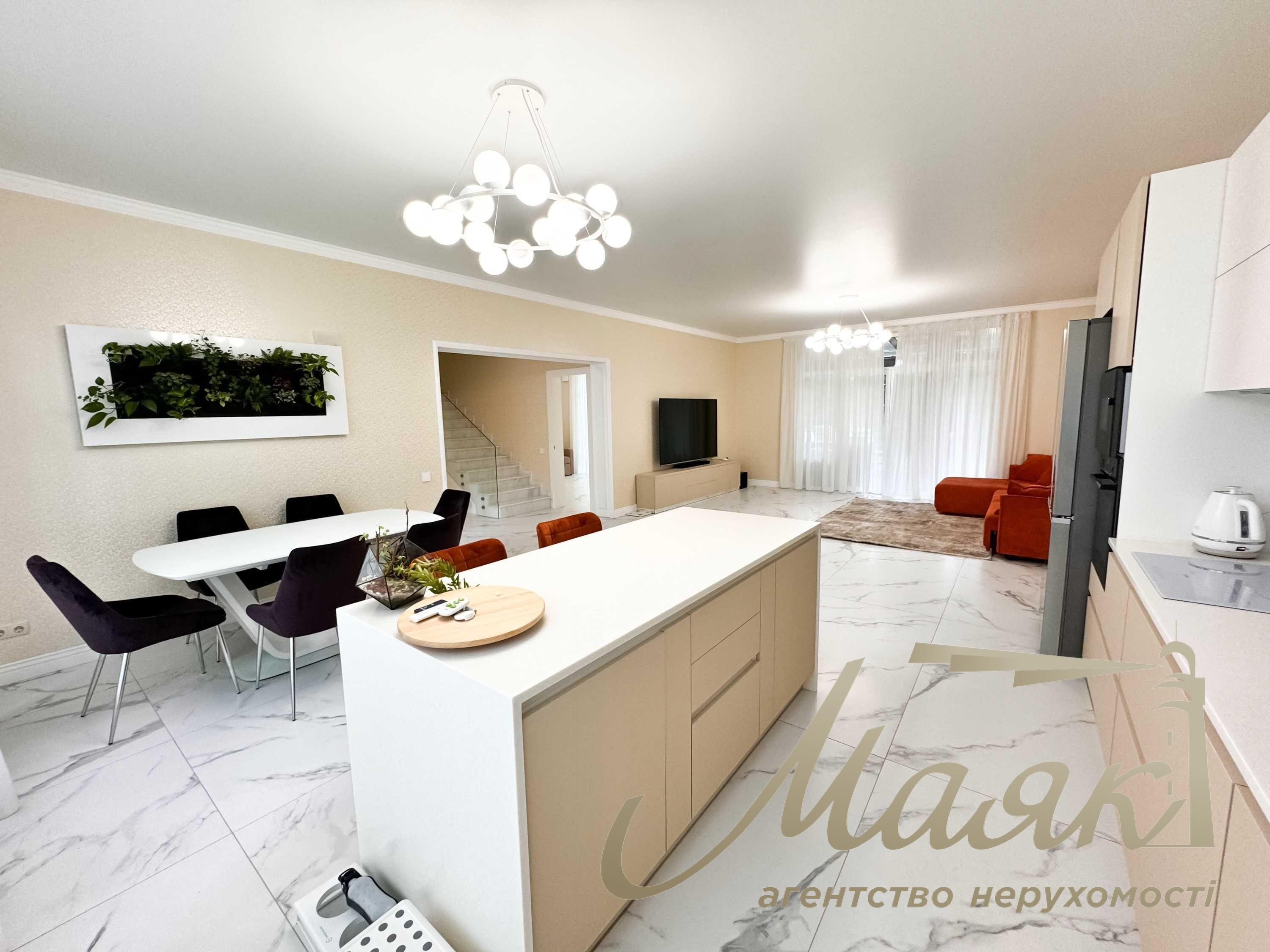 Продаж будинку лісова Буча, з ремонтом 220 м, 10 соток, басейн