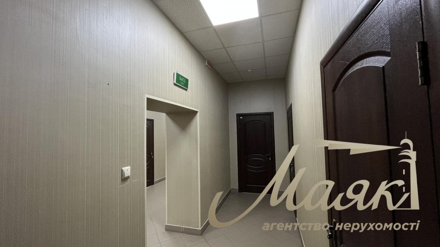 Аренда офисного помещения (210м2) по ул. Боткина 4А, БЦ "Successful House", Соломенский район, Киев
