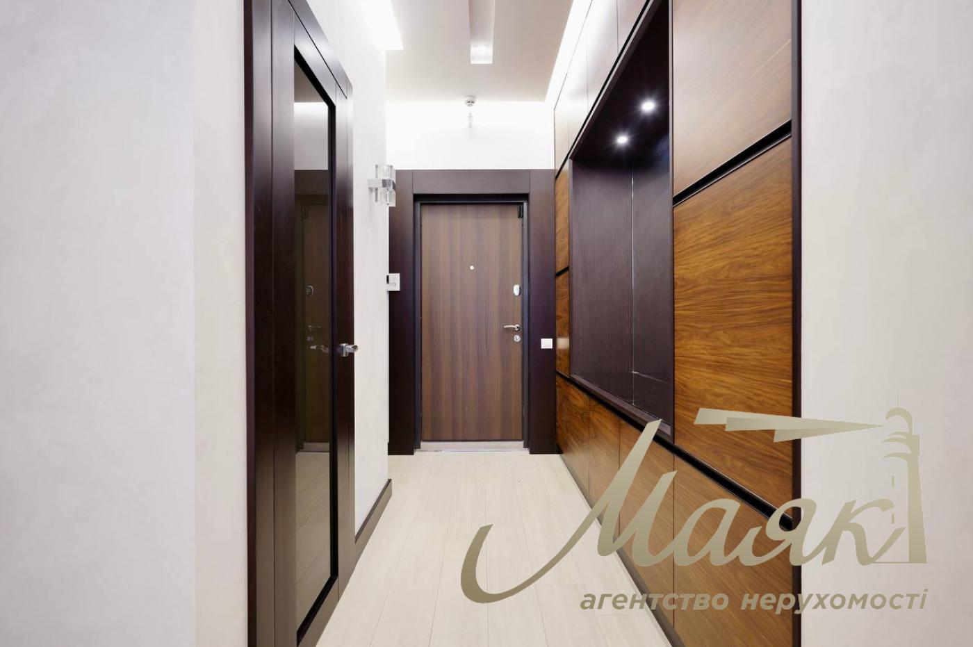 Продажа видовой 1-комнатной квартиры, 75 м2 в ЖК Central Park, Джона Маккейна, Кудри, Печерск