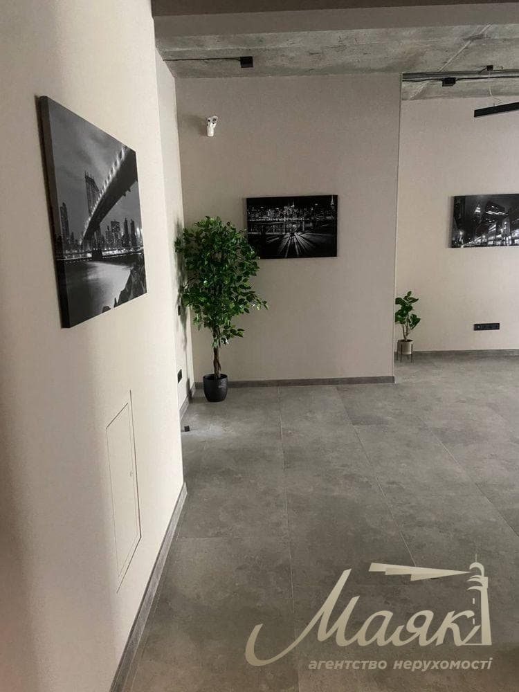 170 m² office space for rent in the Cardinal residential complex, Pechersky District.