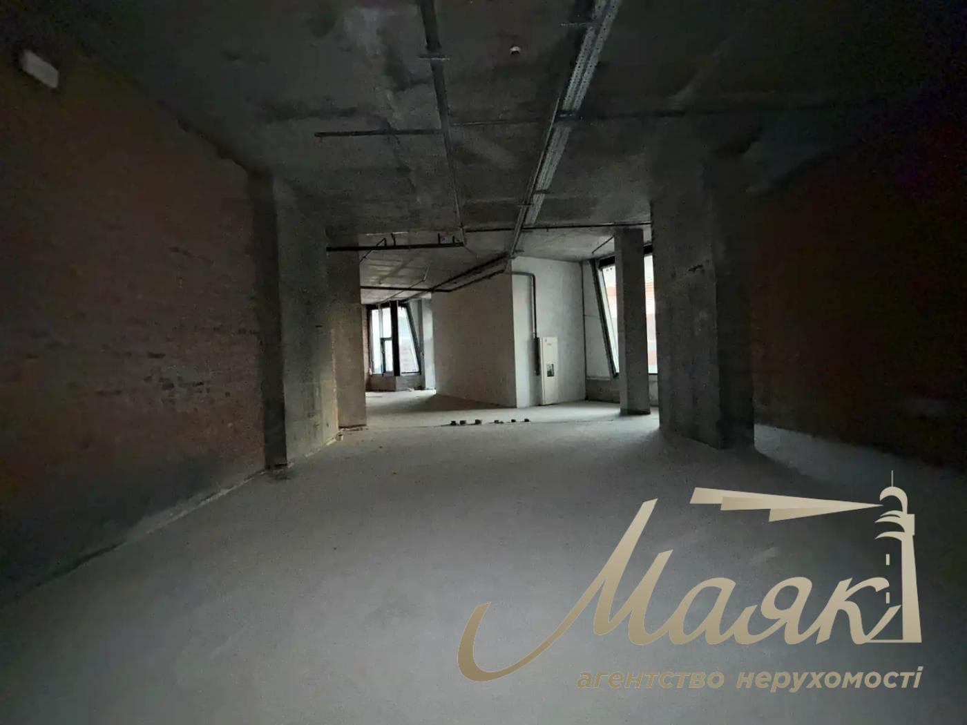 ЖК Manhattan | Комерційне приміщення площею 170 м²