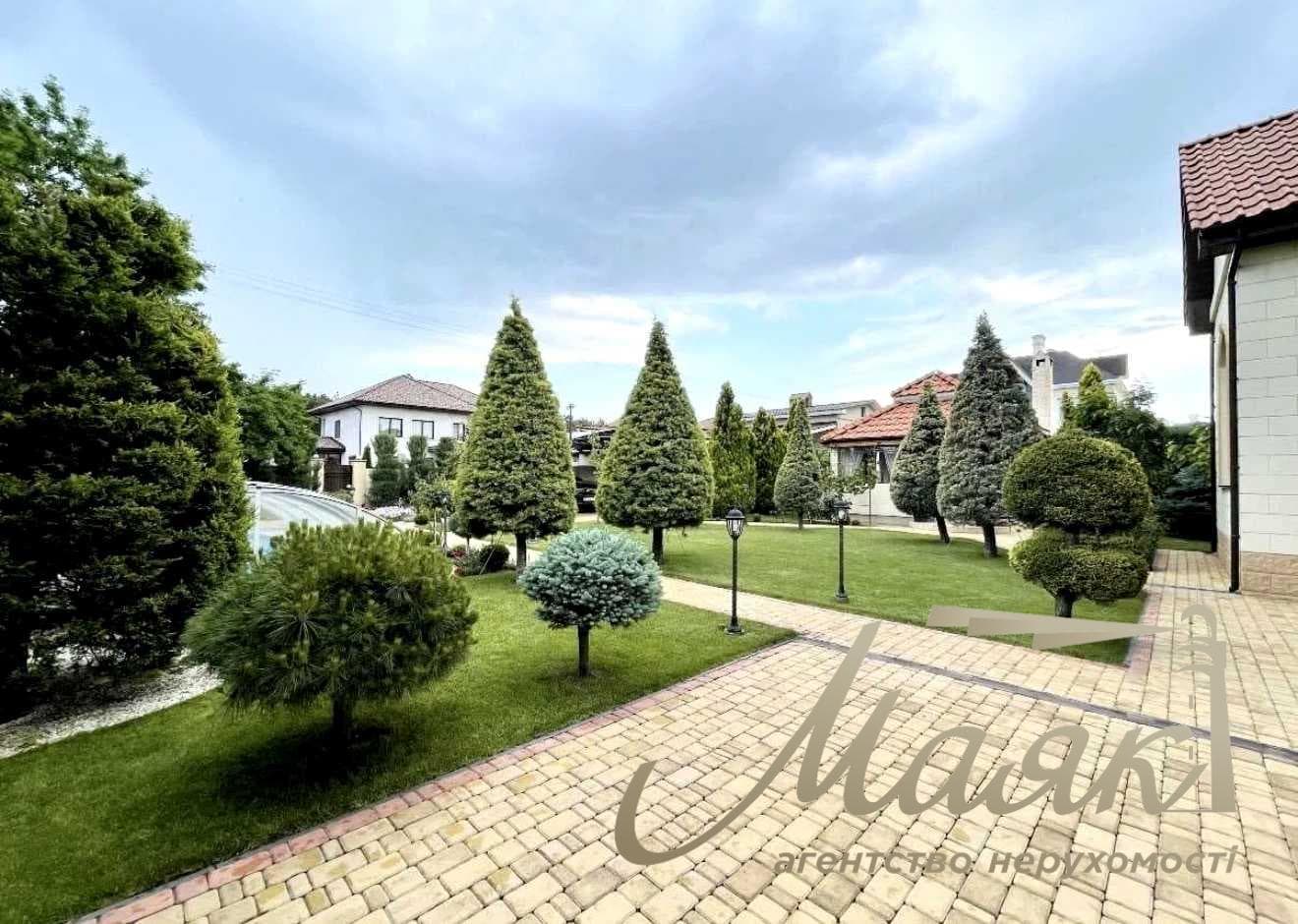 Premium two-story house for rent, 550 m² in size, in the town of Kozin/Koncha-Zaspa, Starokievska St., Obukhiv District, Kyiv Oblast