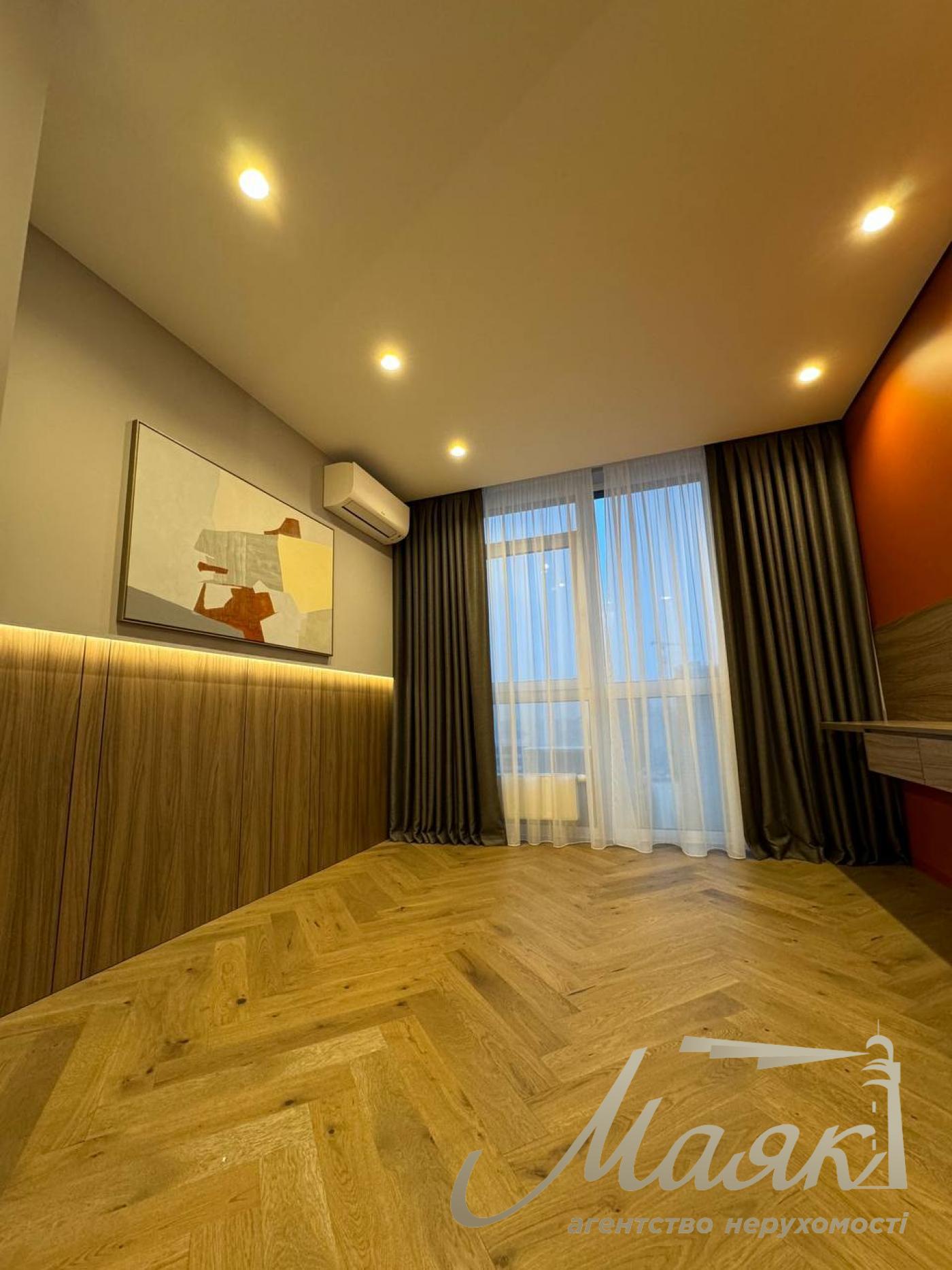 Продаж 2 кімнатної квартири, 80м2, Французький квартал 2, вул. Джона Маккейна.