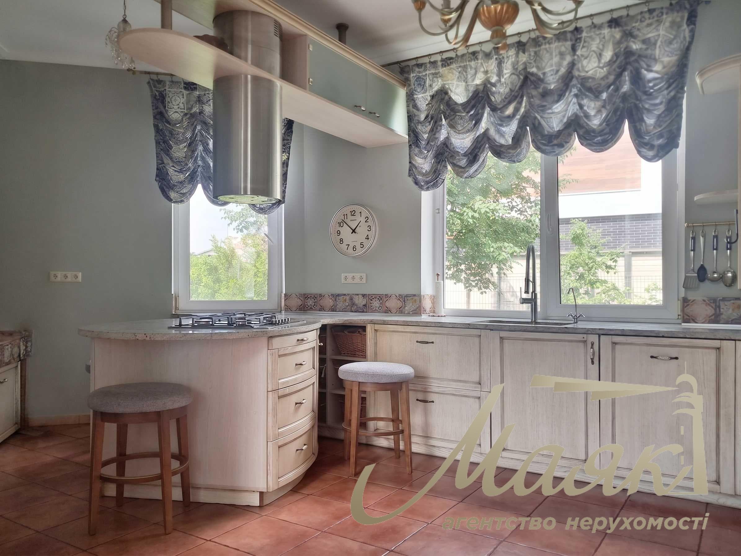 Оренда заміської резиденції зі SPA-комплексом | Плюти | 400 м² | 30 соток