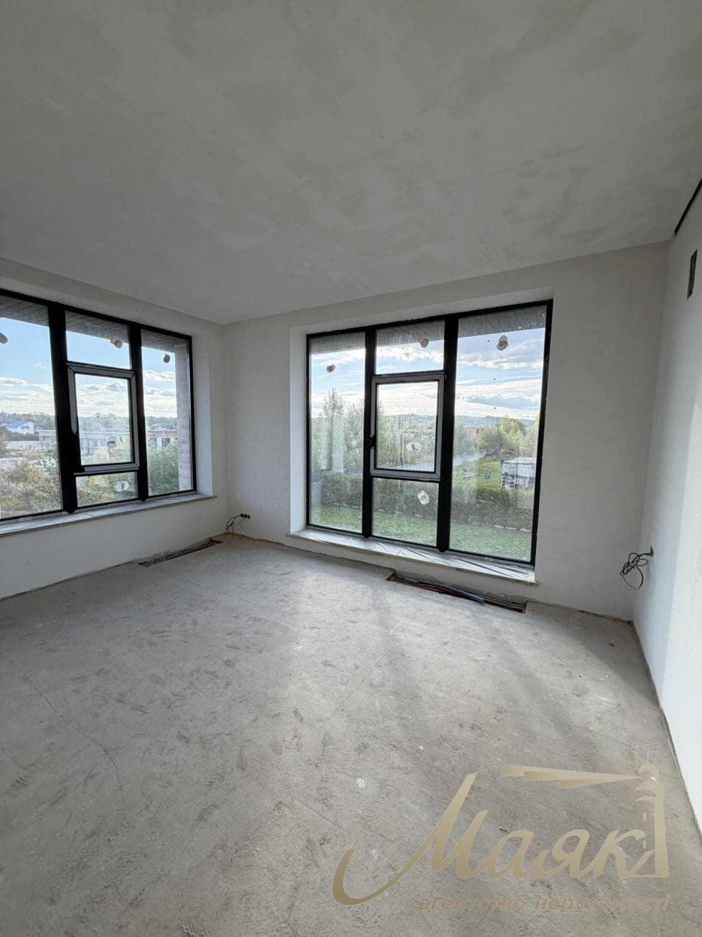 Продаж 2-поверхового будинку площею 300 м², КГ Хутір Ясний