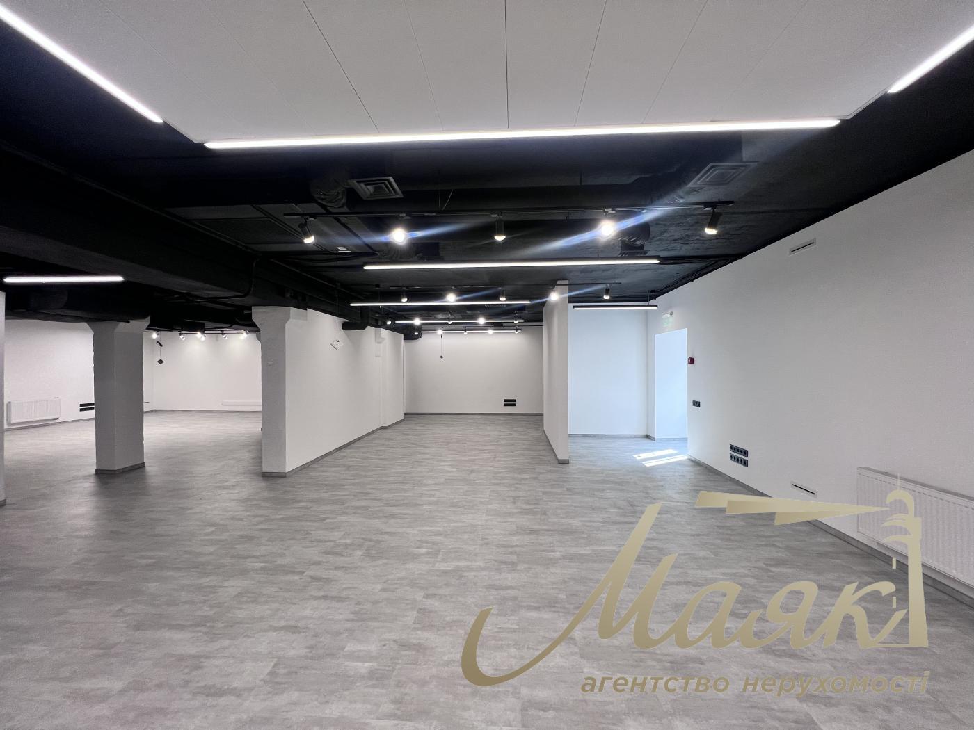 Аренда офисного помещения 500м2, БЦ Нивки Сити