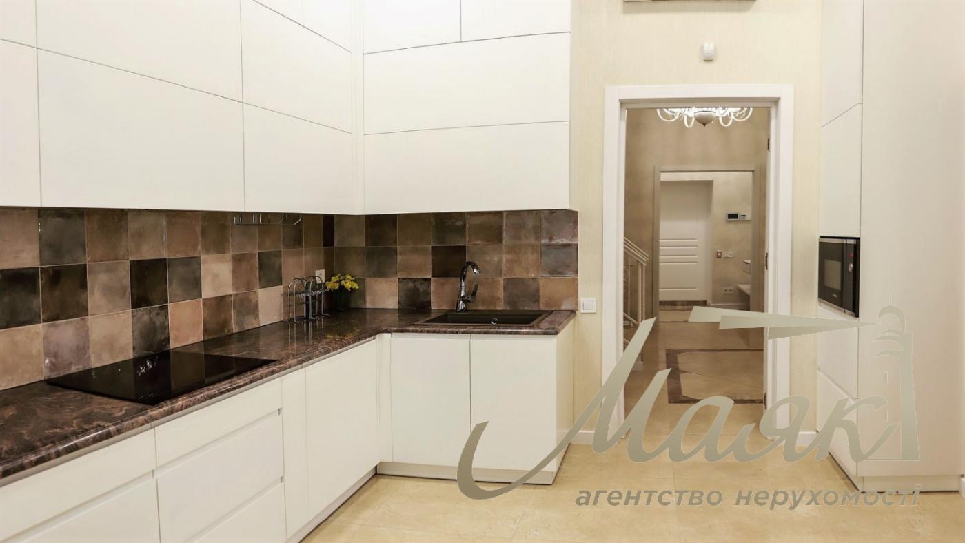 Оренда будинку єврокотеджу 650м2 у Пущі Водиці, село Горенка.