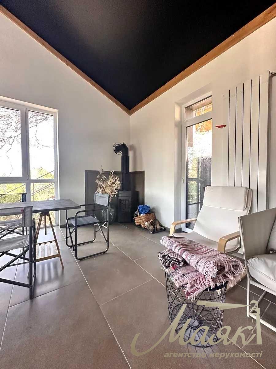 Продаж двоповерхового будинку 134м2 у с. Ходосівка, 15 хвилин до центру Києва.