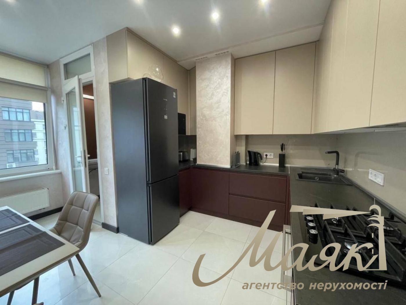 Sale of 2-room apartment 60m2 in residential complex Parkland, Yunosheskaya st. 17, Goloseevsky district, Kyiv.