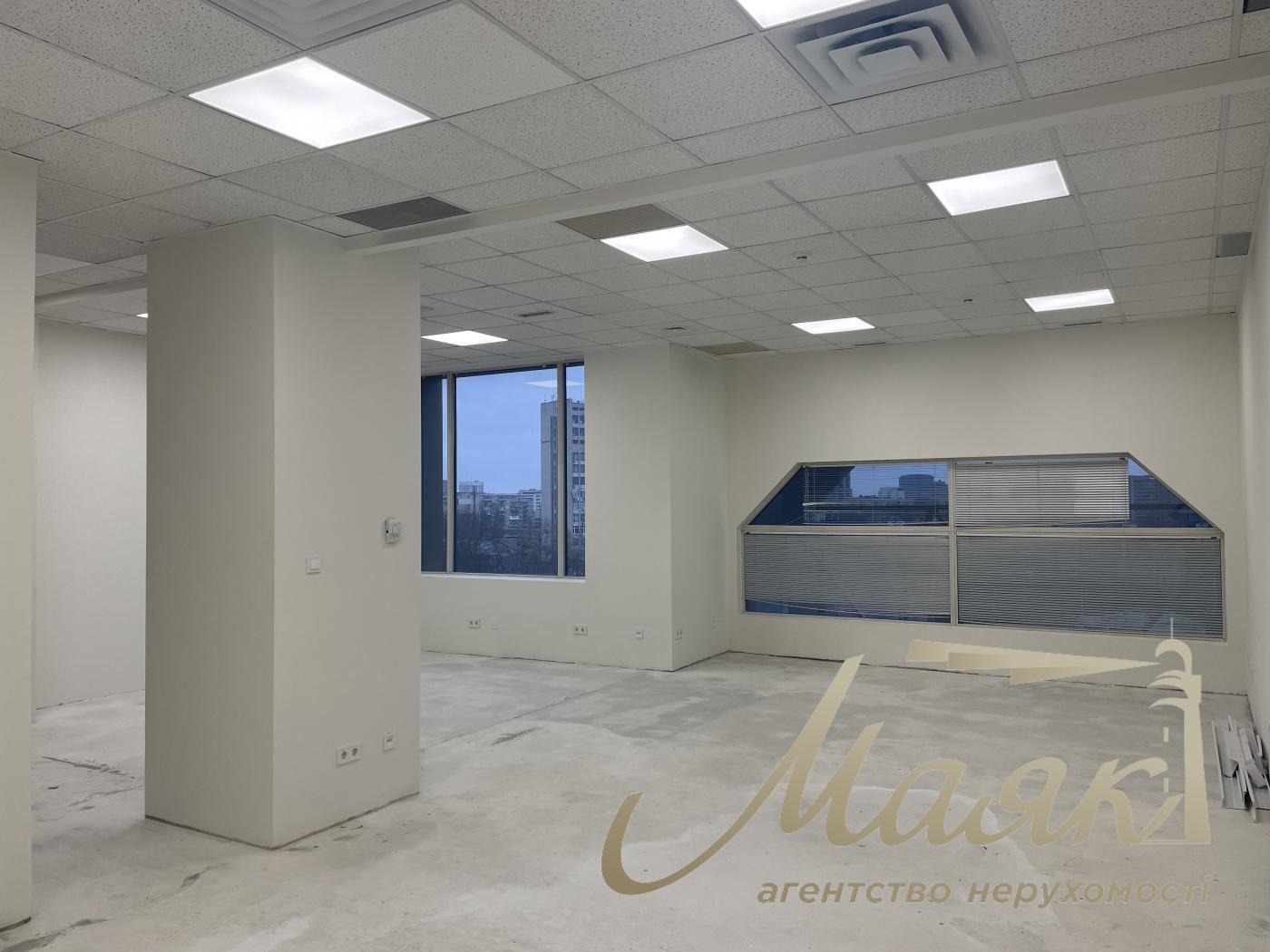 Аренда офисного помещения Open Space в БЦ 225м2, Центр