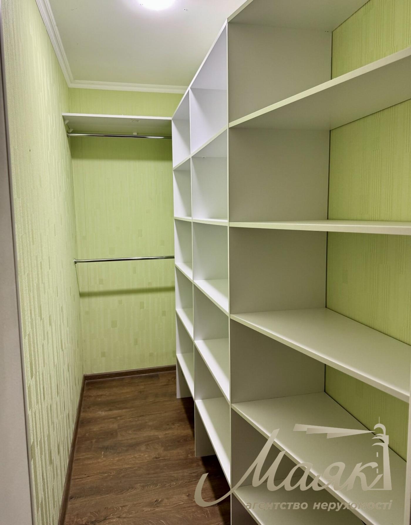 Оренда будинку 310м2 у селі Ходосівка