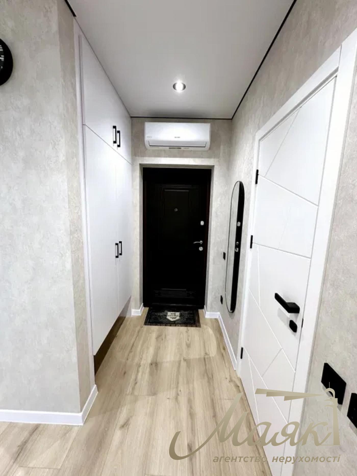 Продажа 1-комнатной квартиры ЖК Варшавский-2, Виноградарь