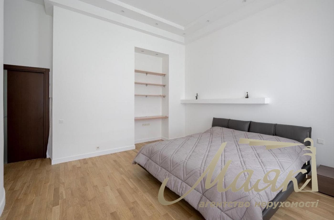 Оренда 3-кімнатної квартири площею 95 м², вулиця Антоновича, 23