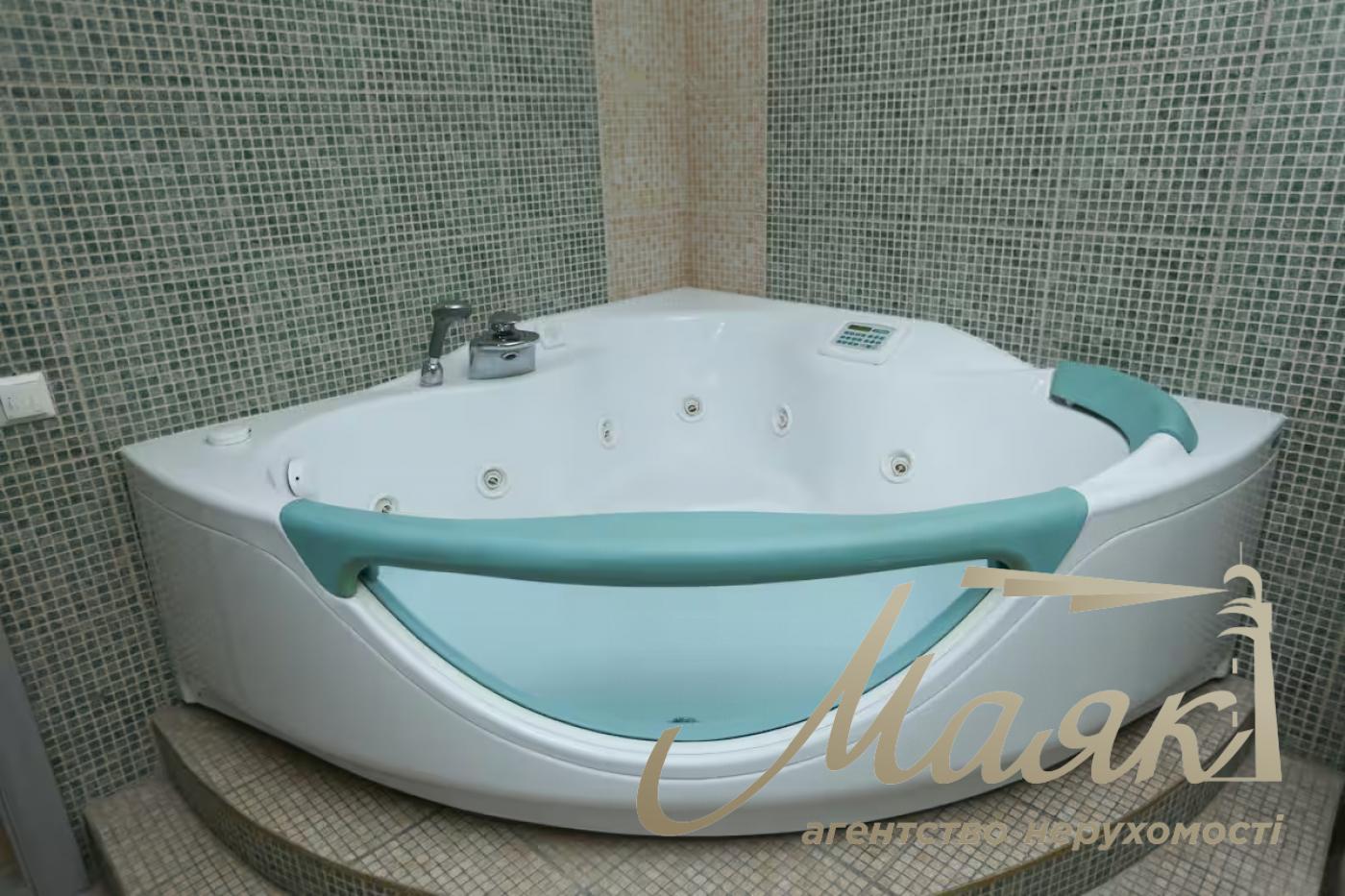 Office premises for rent 105 m2, Solormen district, Klinicheskaya str.