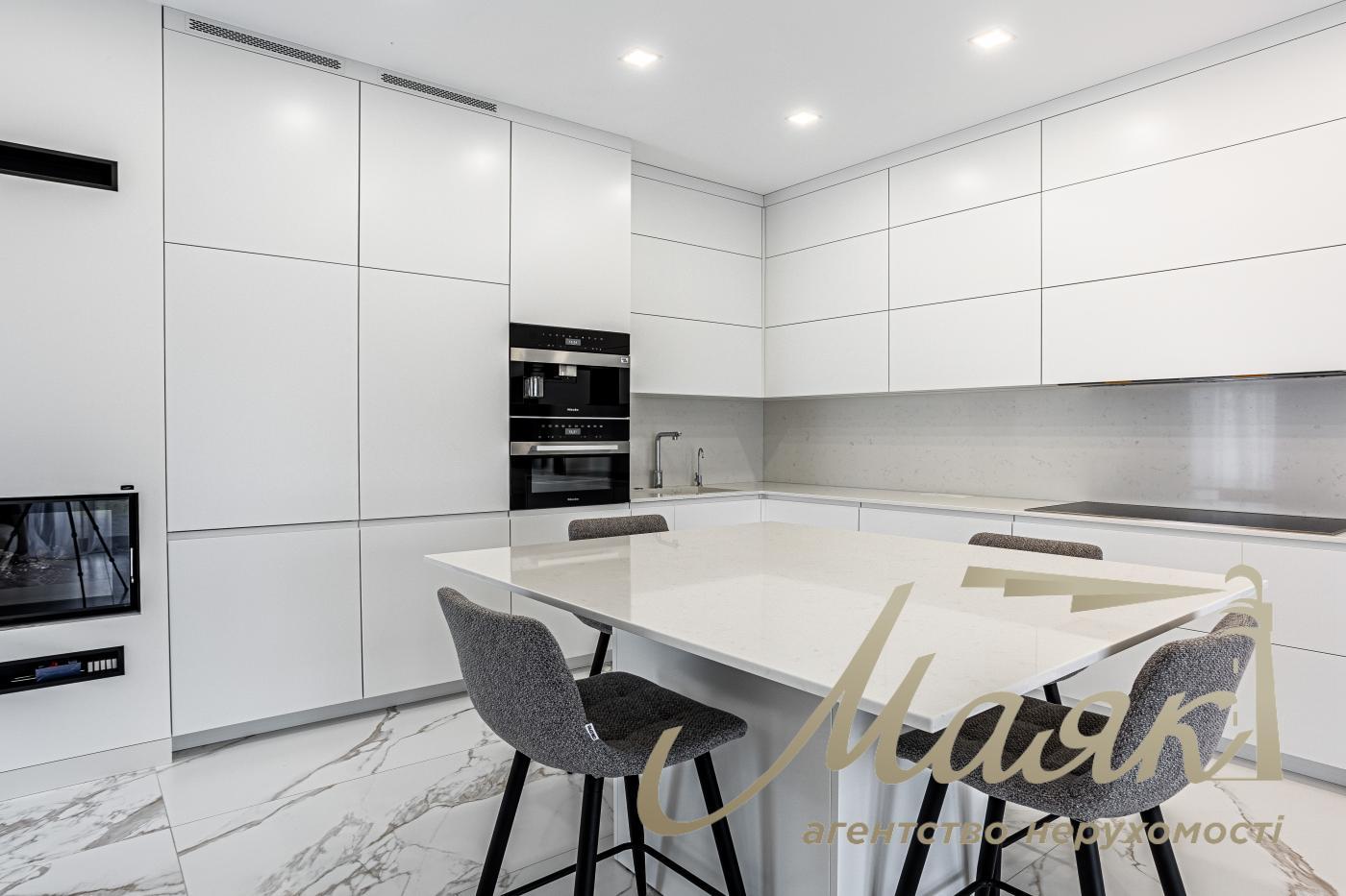 Sale of house 240m2 12 acres on Osokorki, next to Osocor Residence