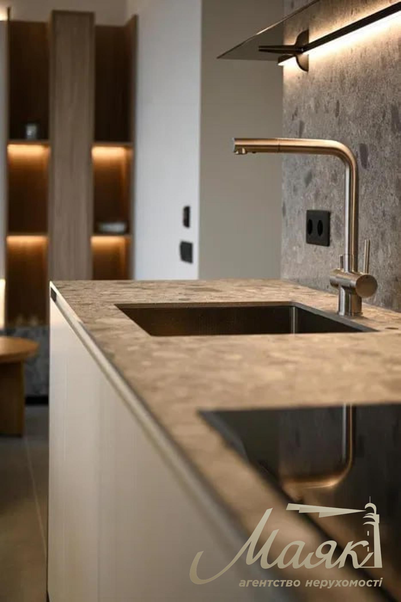 Продаж 2к квартири 65 кв.м у ЖК White Lines, просп. Голосіївський