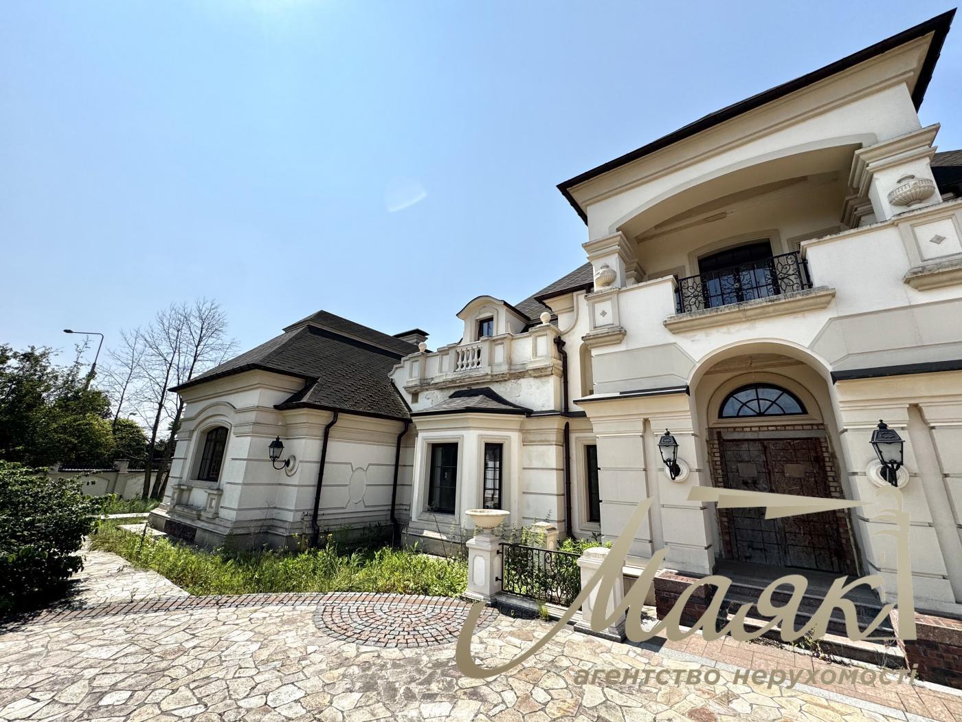 Продаж будинку біля води 1200 кв.м у Кончі-Заспі | Свій пляж і вихід до води