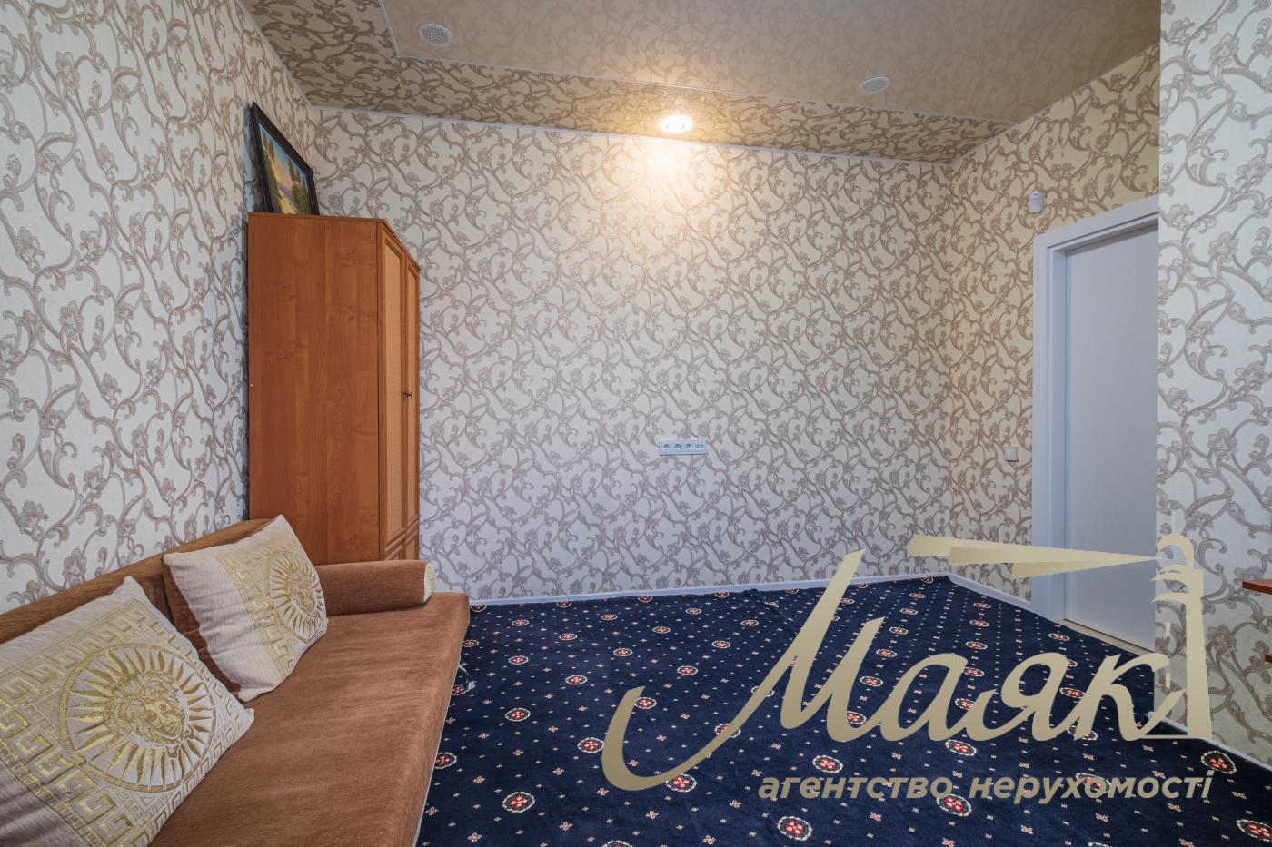 Продажа одноэтажного дома 182.6 м2 в с. Погребы, ул. Пасиченка, Киевская обл, Броварский р-н.