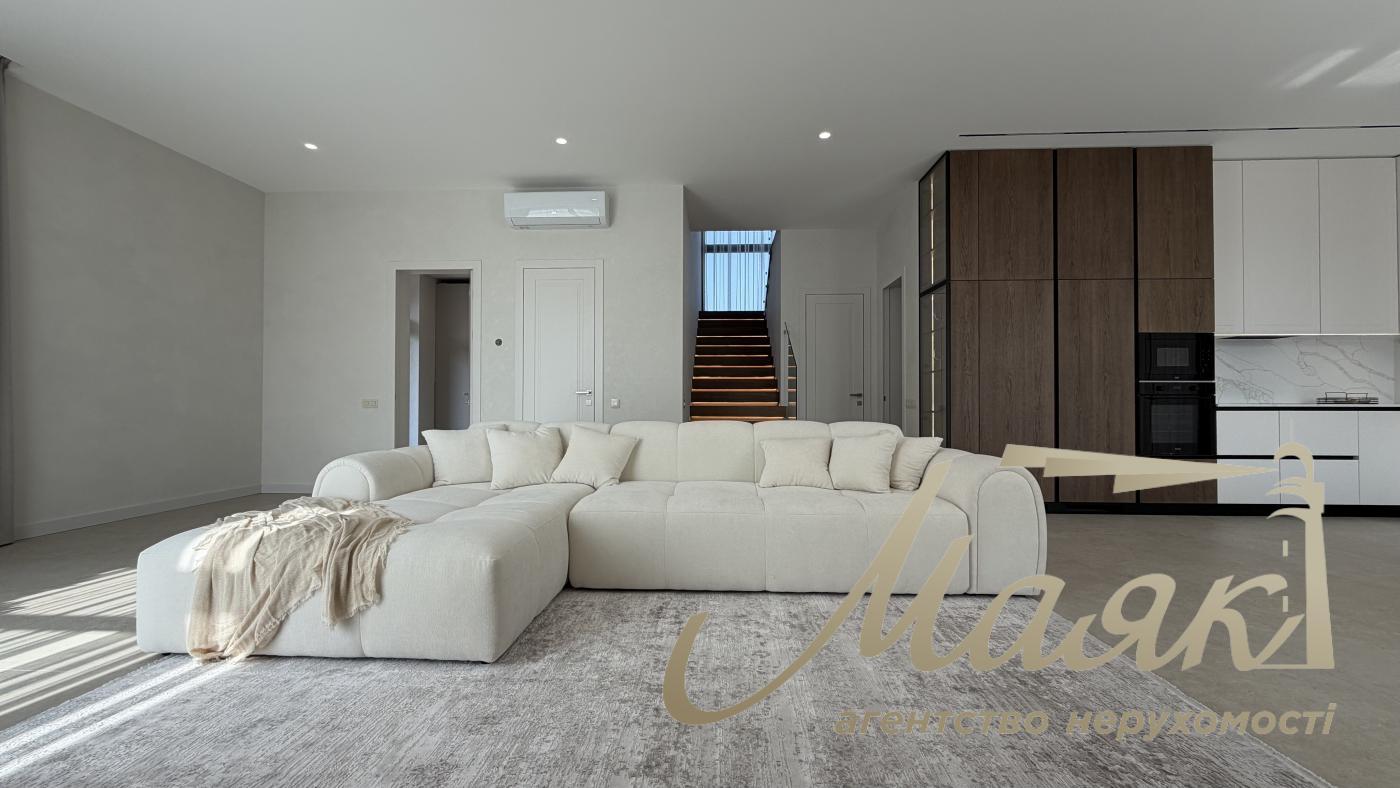 Продаж 2-х поверхового будинку 200м2, КМ Нова Ходосівка