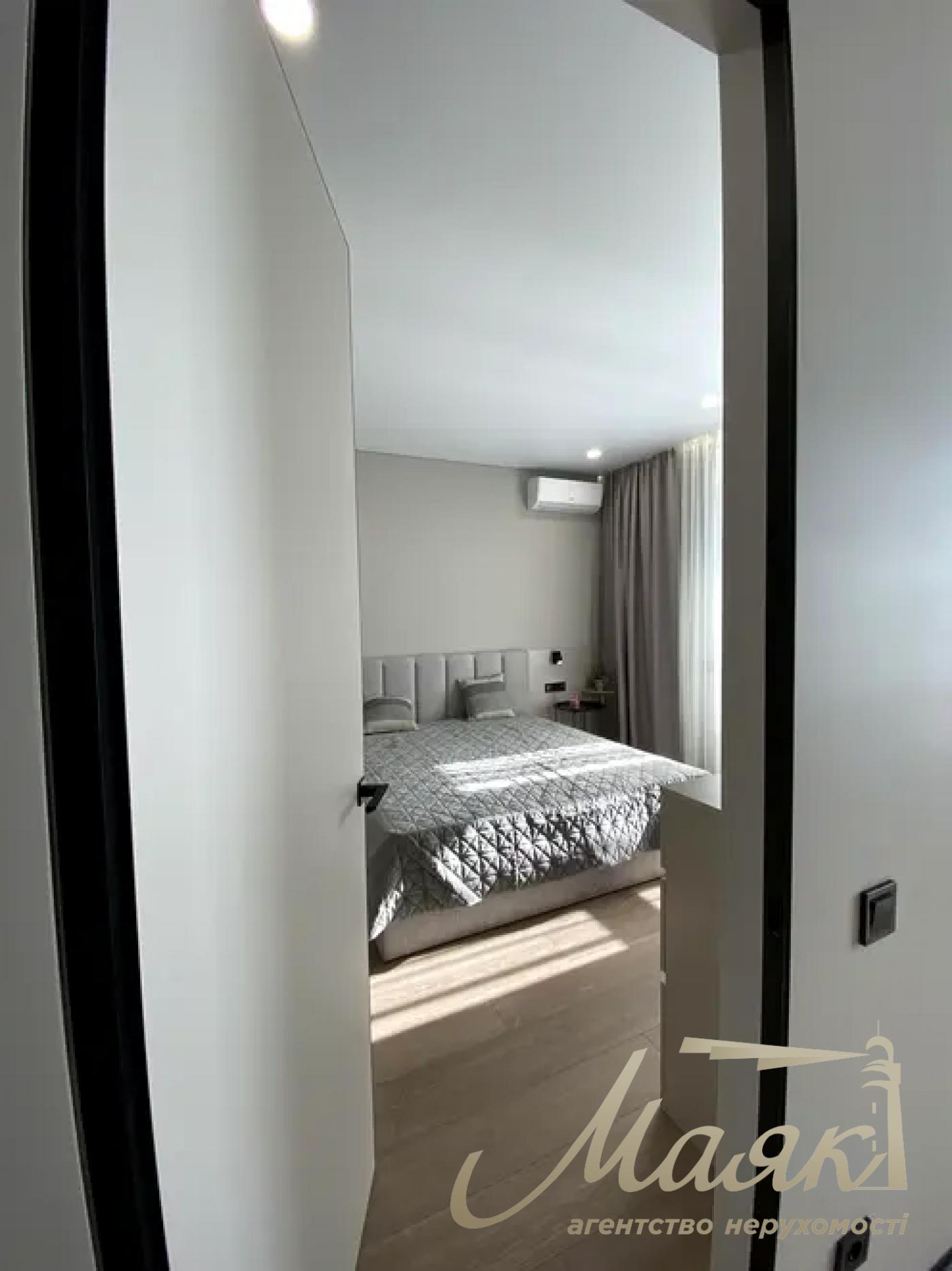 Аренда 2к квартиры 51 м², ЖК Новопечерська Вежа, ул. Михаила Бойчука,