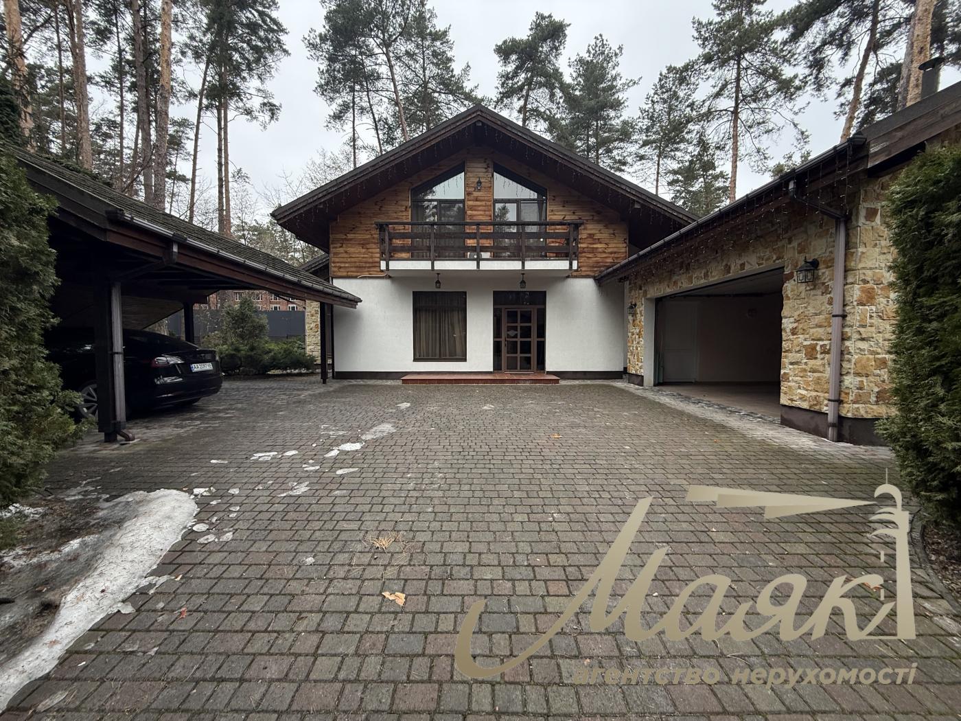 Оренда будинку К.Заспа, Козин, Плюти, оренда будинку в містечку, басейн, ліс, охорона