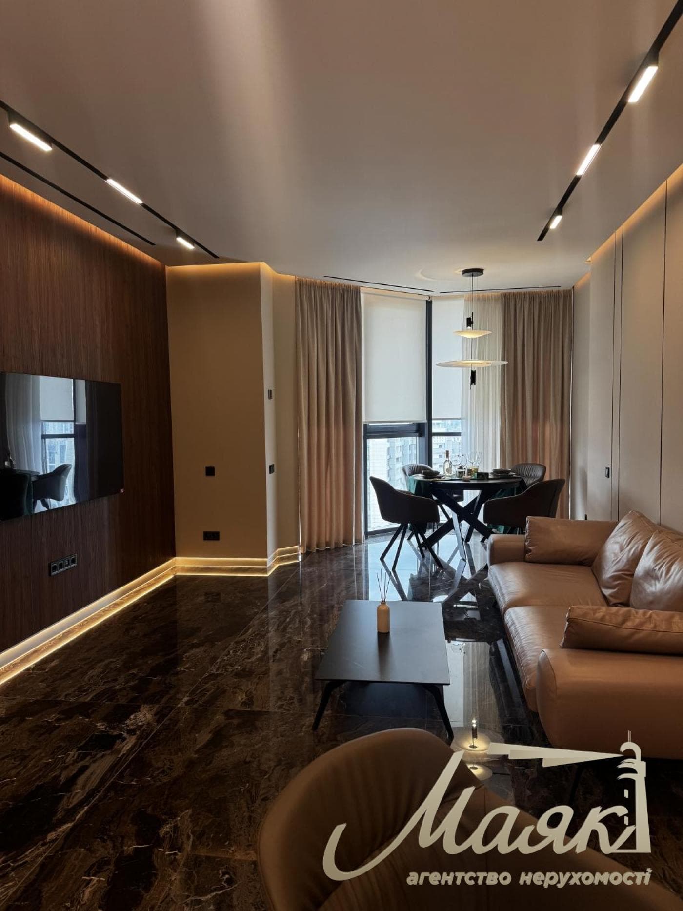 Rent 3 bedroom apartment in LCDDelmar, 90m, Pechersk