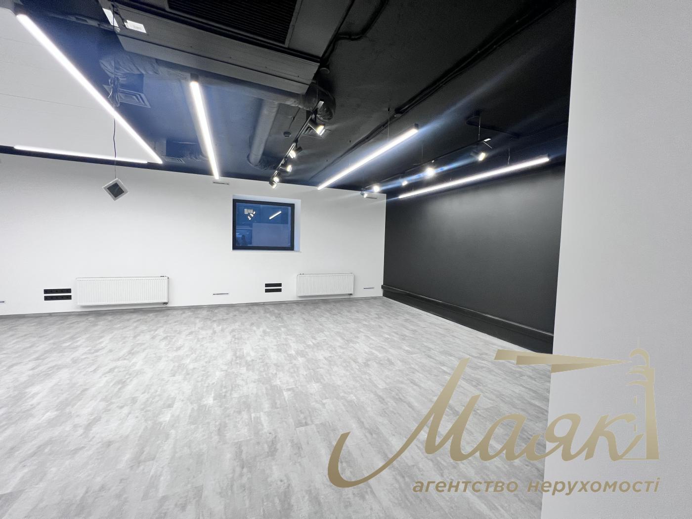 Аренда офисного помещения 500м2, БЦ Нивки Сити