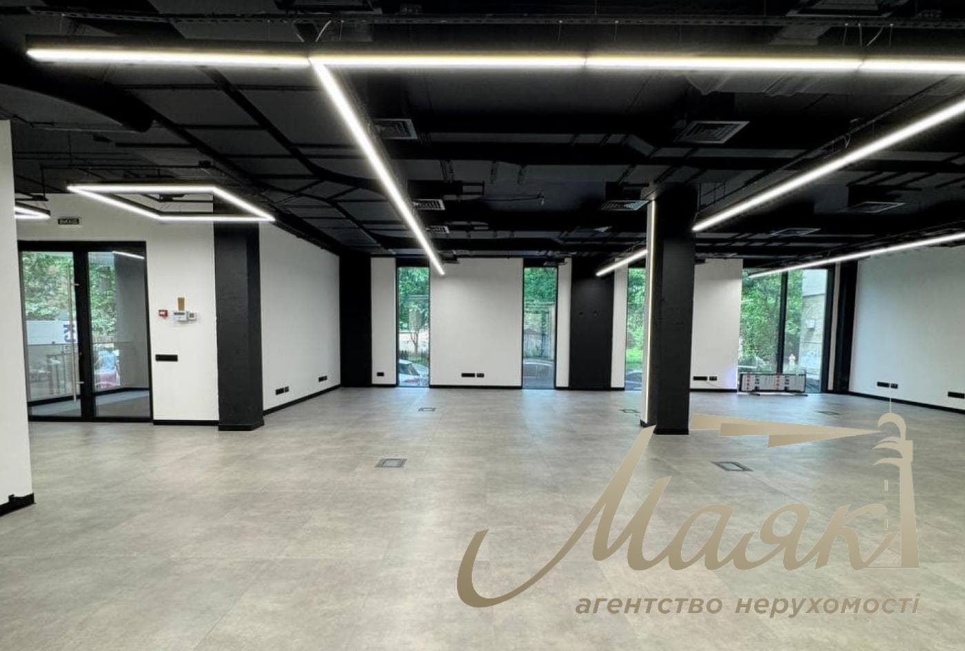Office space for rent: 282.6 m² in the G Park Business Center, a Class A business center in the Holosiivskyi District.