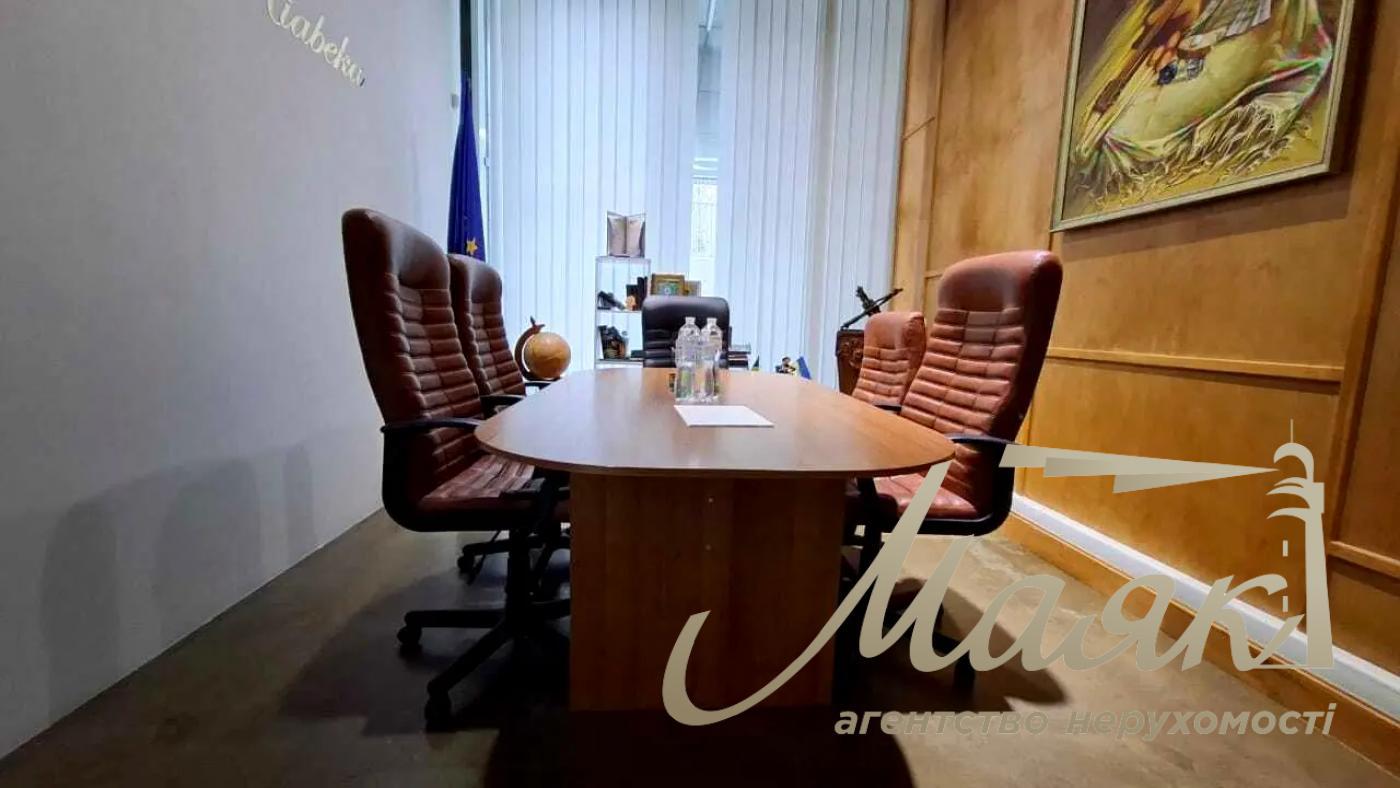 Rent a facade premise with repair 62 m2 LCD Novopecherskaya Tower Pechersky district