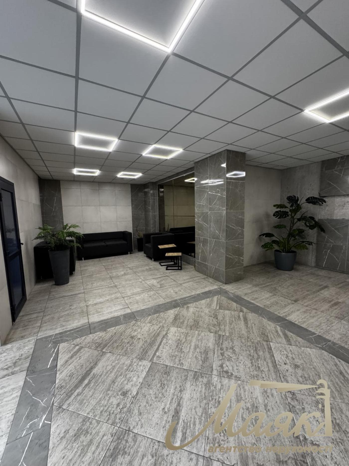 Rent 3 bedroom apartment in LCDDelmar, 90m, Pechersk