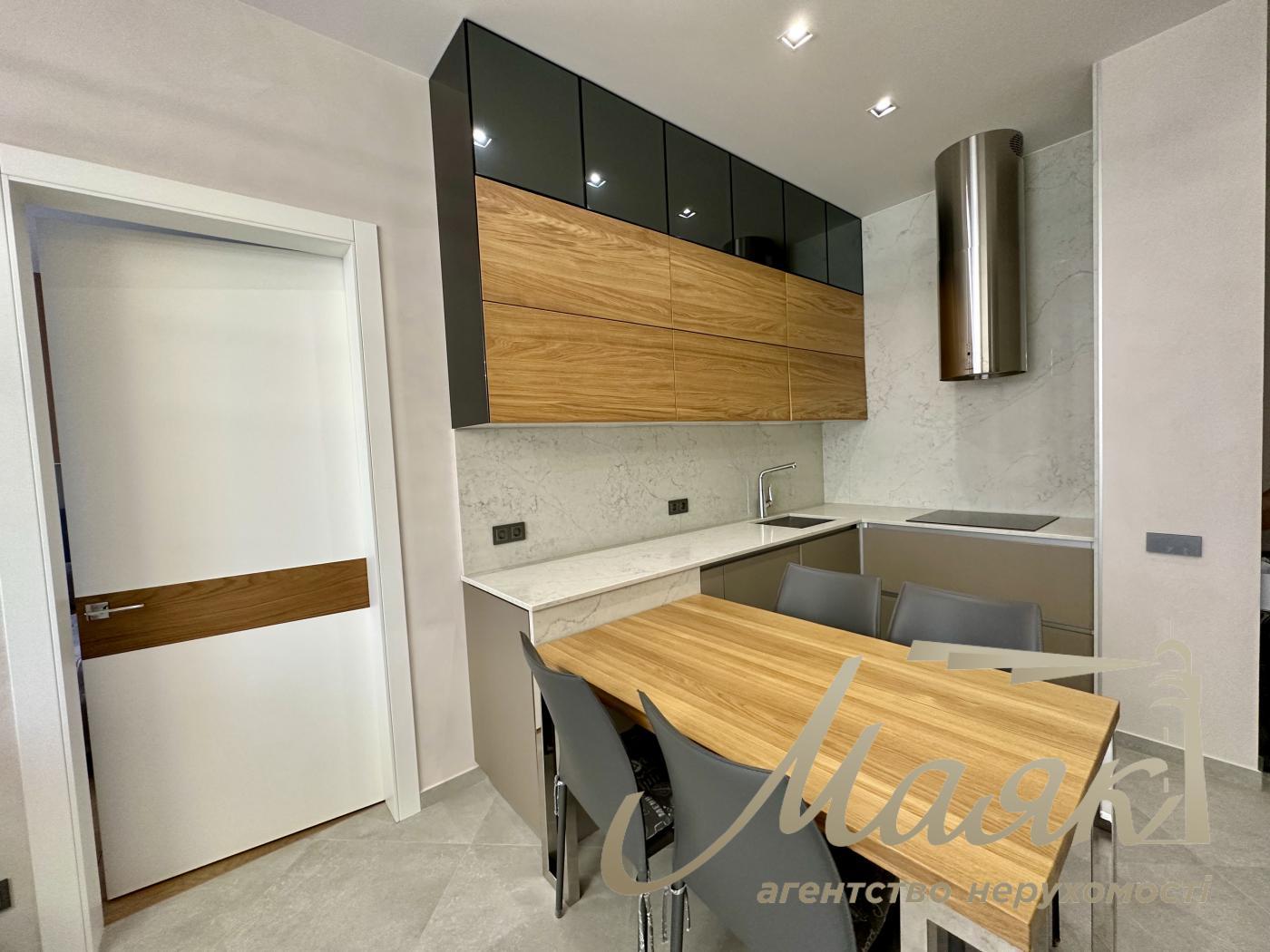 Оренда 3-кімнатної квартири (85м2) в ЖК Новопечерські Липки