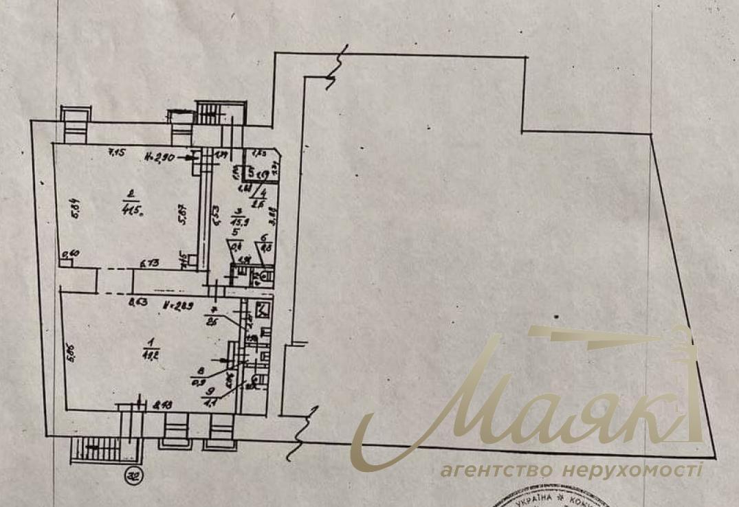 Sale of retail space in the center, Sichovykh Striltsiv (Artema) street