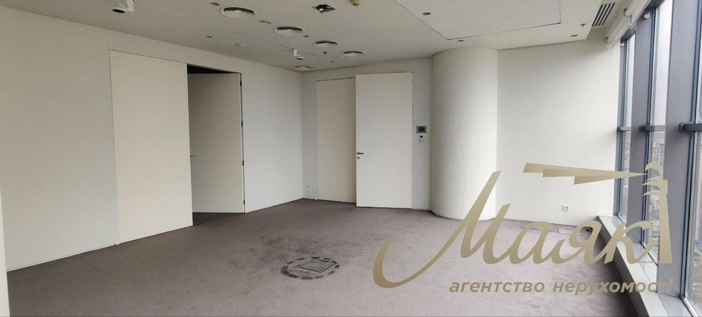 Оренда офісу площею 1620 м² у бізнес-центрі «Парус», вул. Мечникова, 2, «Гуллівер»