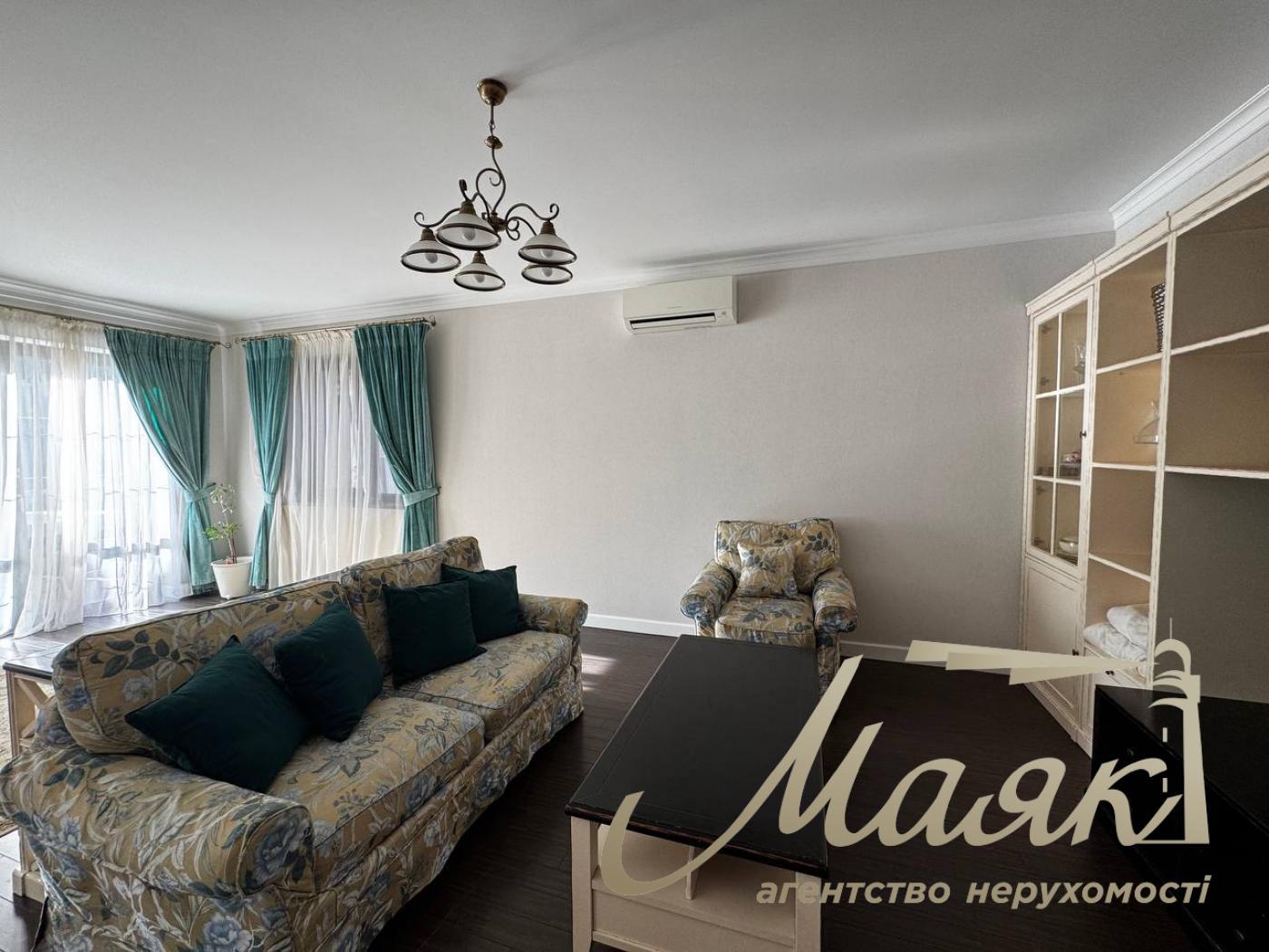 Продаж будинку на Русанівських садах у КМ "Селікатчик", пер. 5-ий Садовий