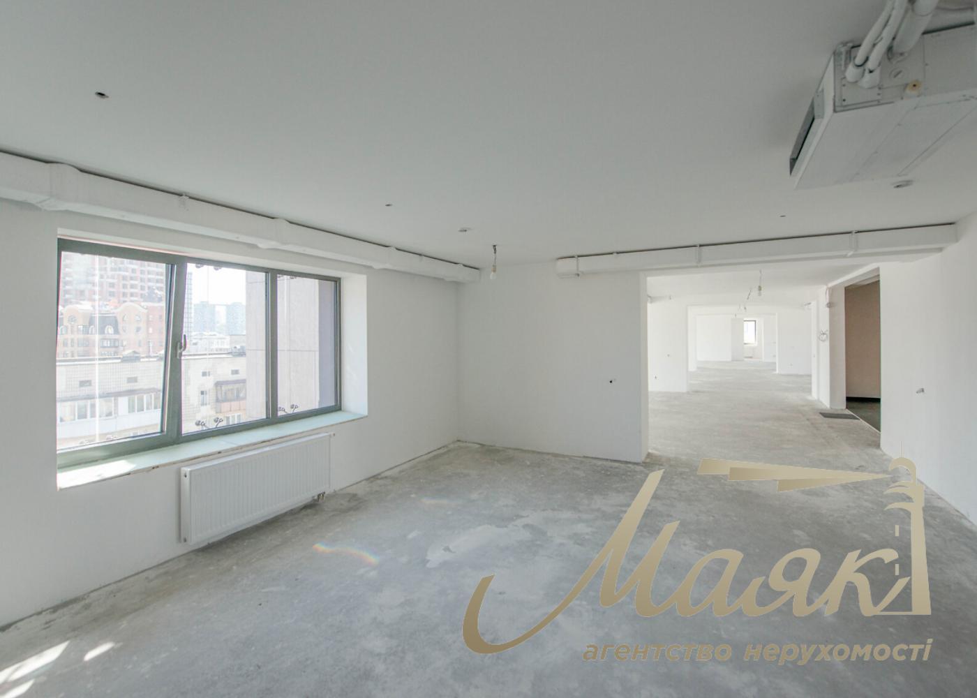 Office for rent 374m2 on Saksaganskogo street 53/80, Center