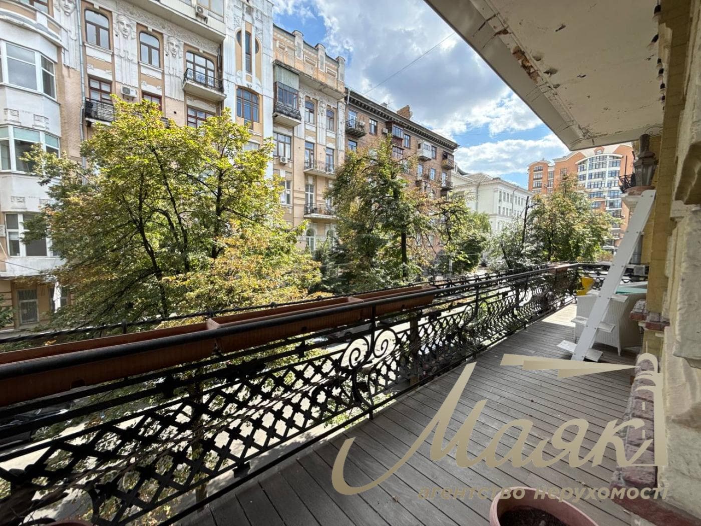 Аренда апартаментов в центре города, ул.Лютеранская 7/10, Крещатик.