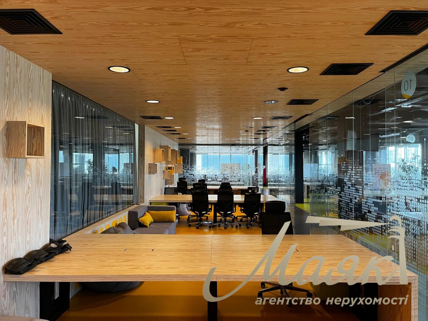 Fully renovated office space for rent, 1,006 m², 6 Havel Street, Solomenka