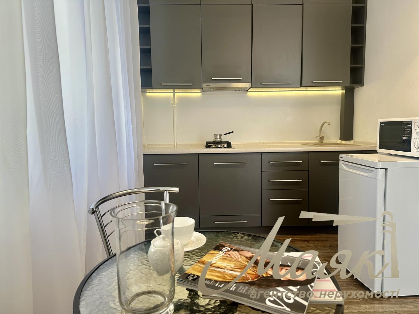 Продаж квартира-студія 40м2 в центрі вул. Заньковецької 6, Липки, Київ