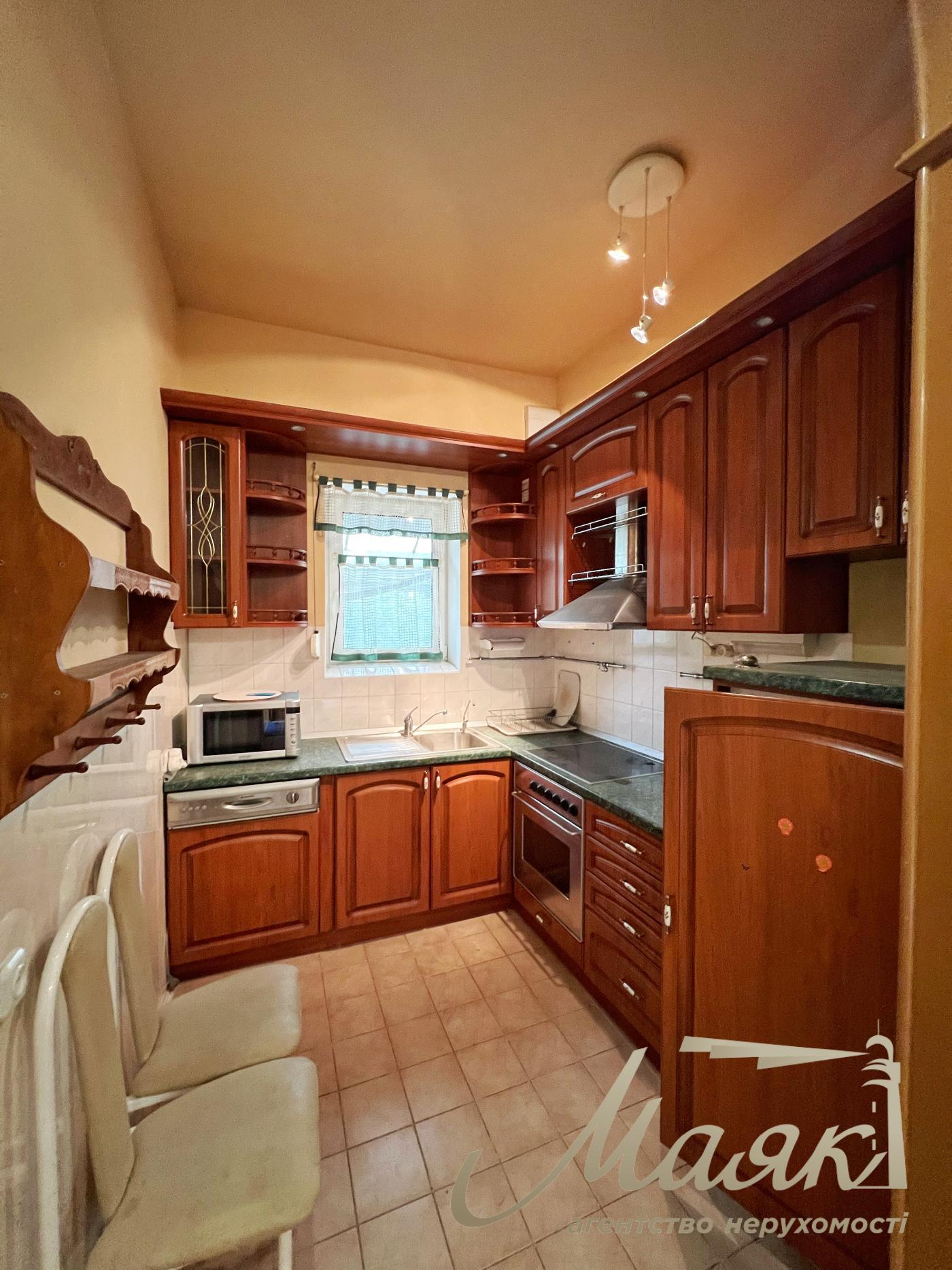 Оренда 3-х поверхового будинку 348м2, Софіївська Борщагівка