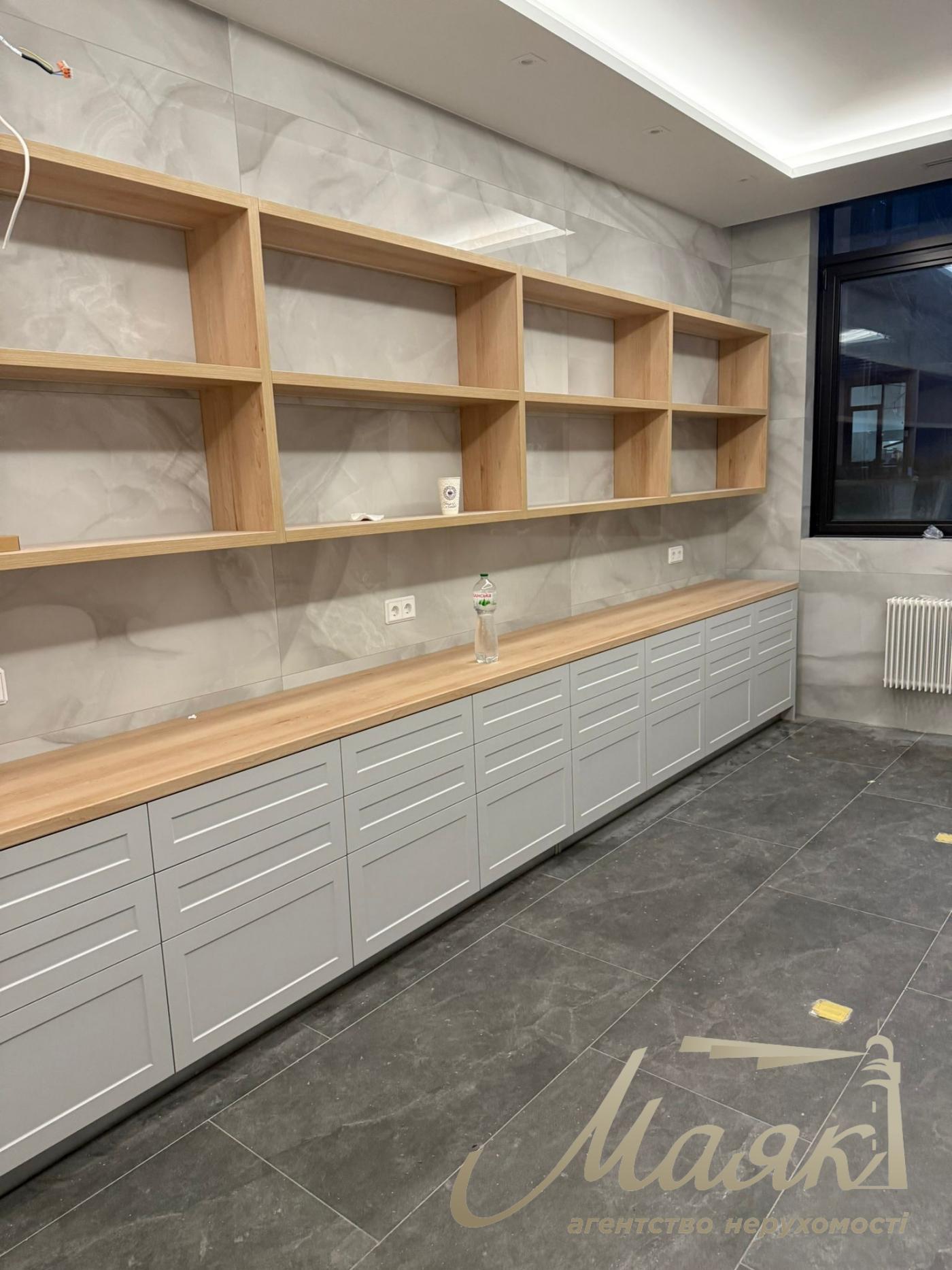 Clinic for sale in LCD French Quarter 2, Predslavynska street, Center, Kiev