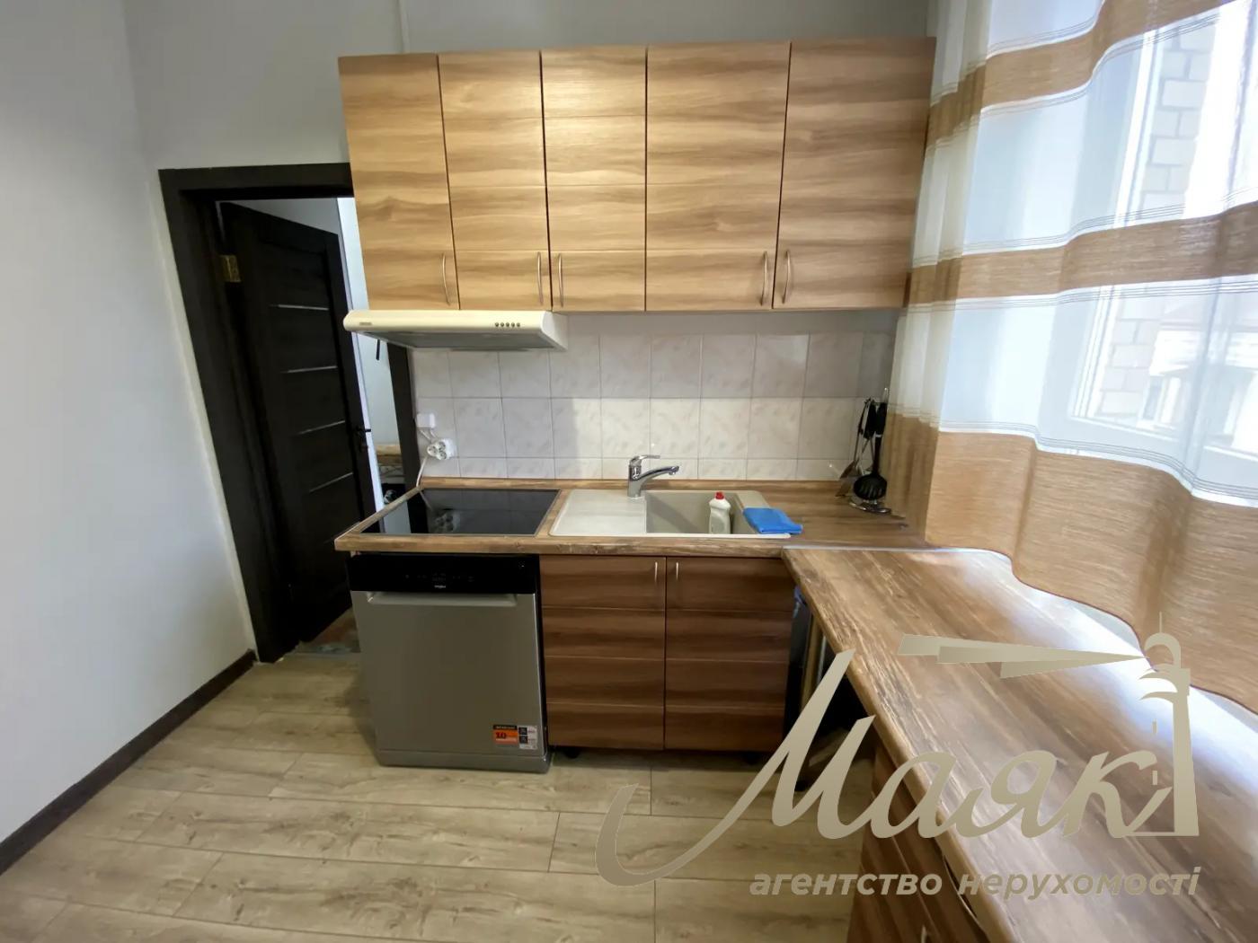 Аренда 3-комнатной квартиры ул. Софиевская 1/2, Майдан Независимости, Центр