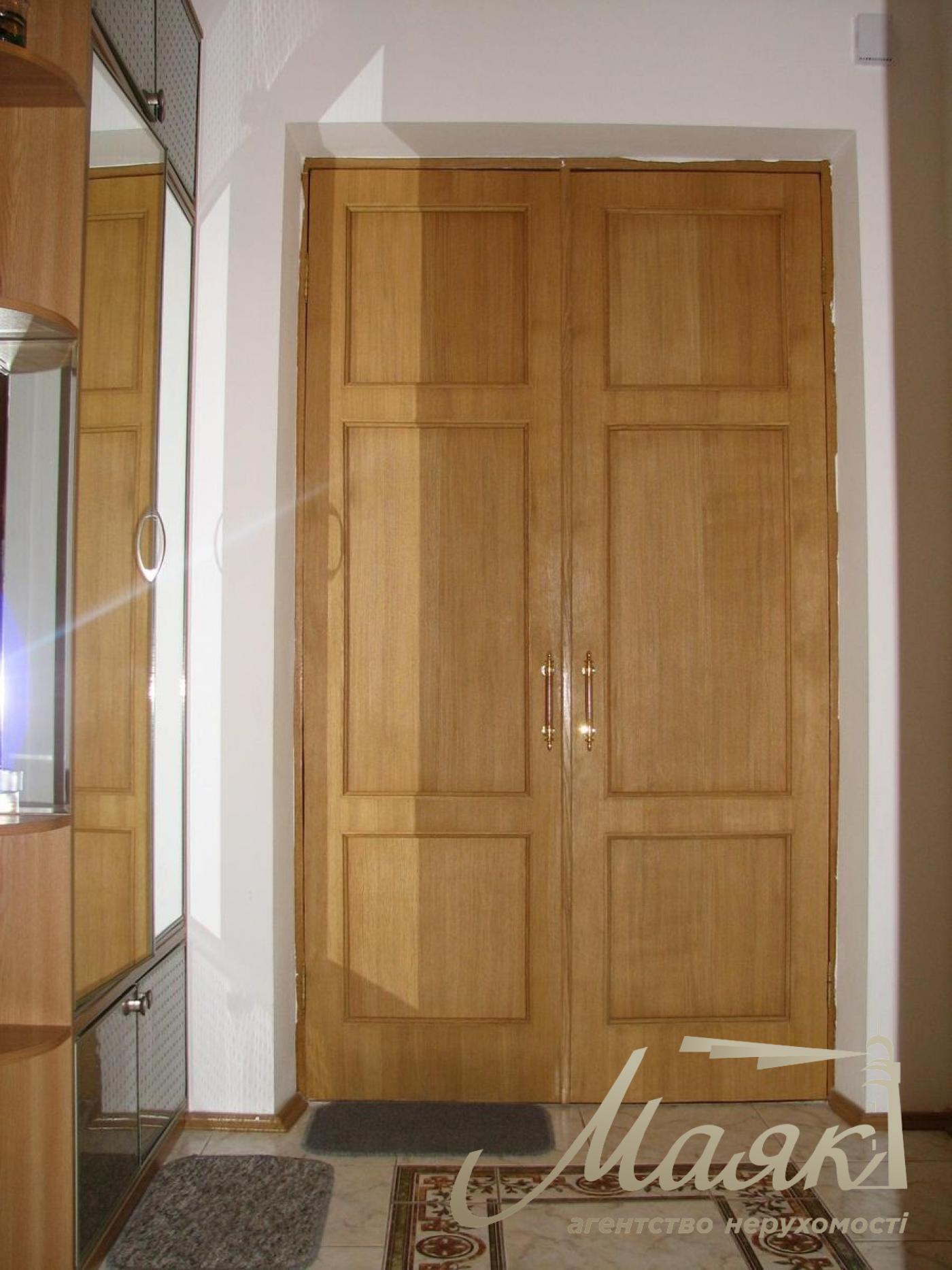 Rent 2-room apartment Bankovaya st., Center, Lipki