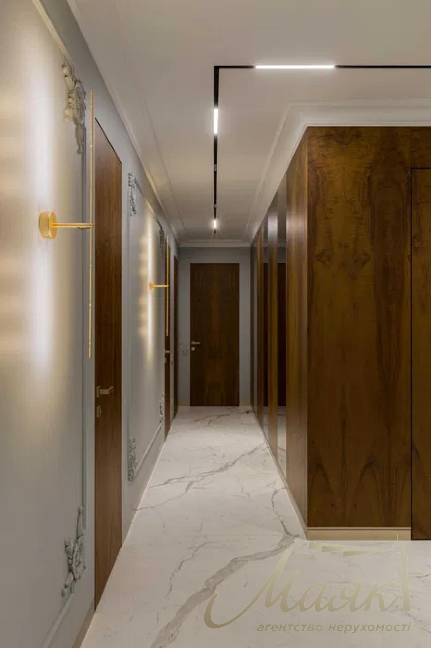 Продаж видової 3-х кімнатної квартири, 147 м2 у ЖК Новопечерські Липки