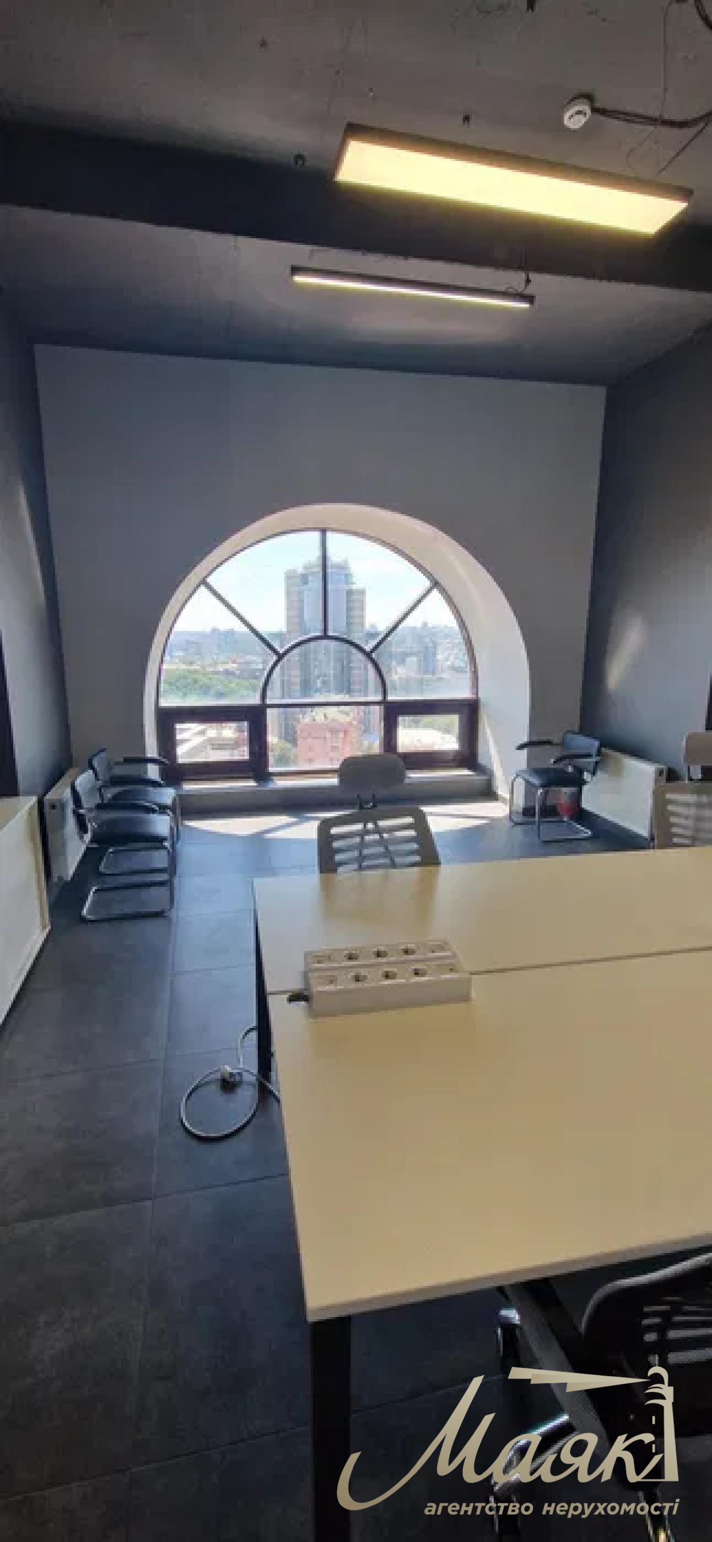 Оренда офісу 214м2 в ЖК Фундуклеївський по вул.Бодана Хмельницького 58-А, Центр.
